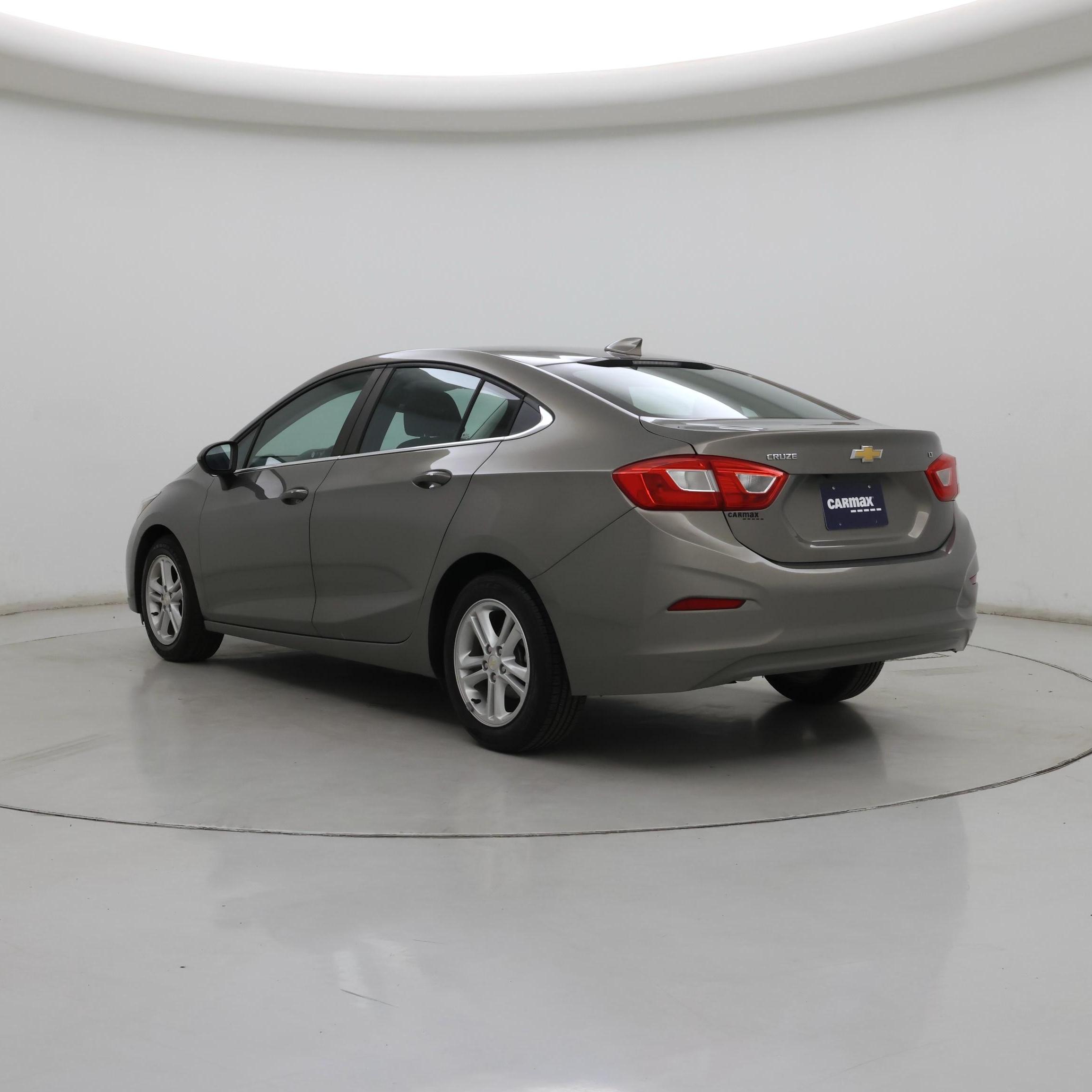 Thumbnail: 2017 Chevrolet Cruze - 2
