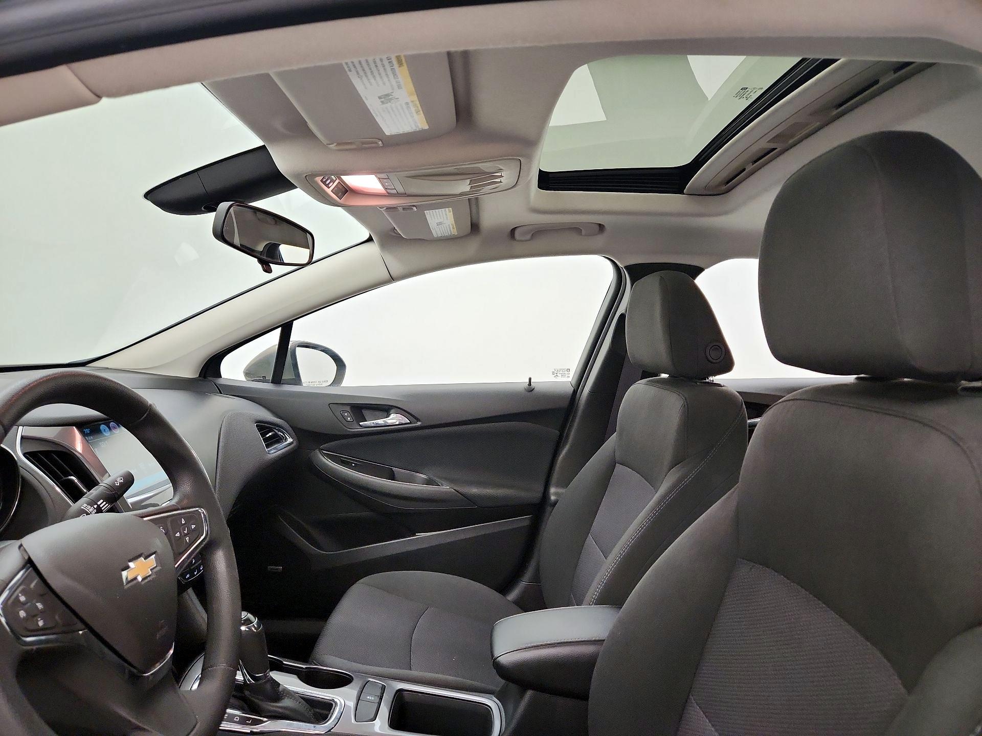 Thumbnail: 2017 Chevrolet Cruze - 19