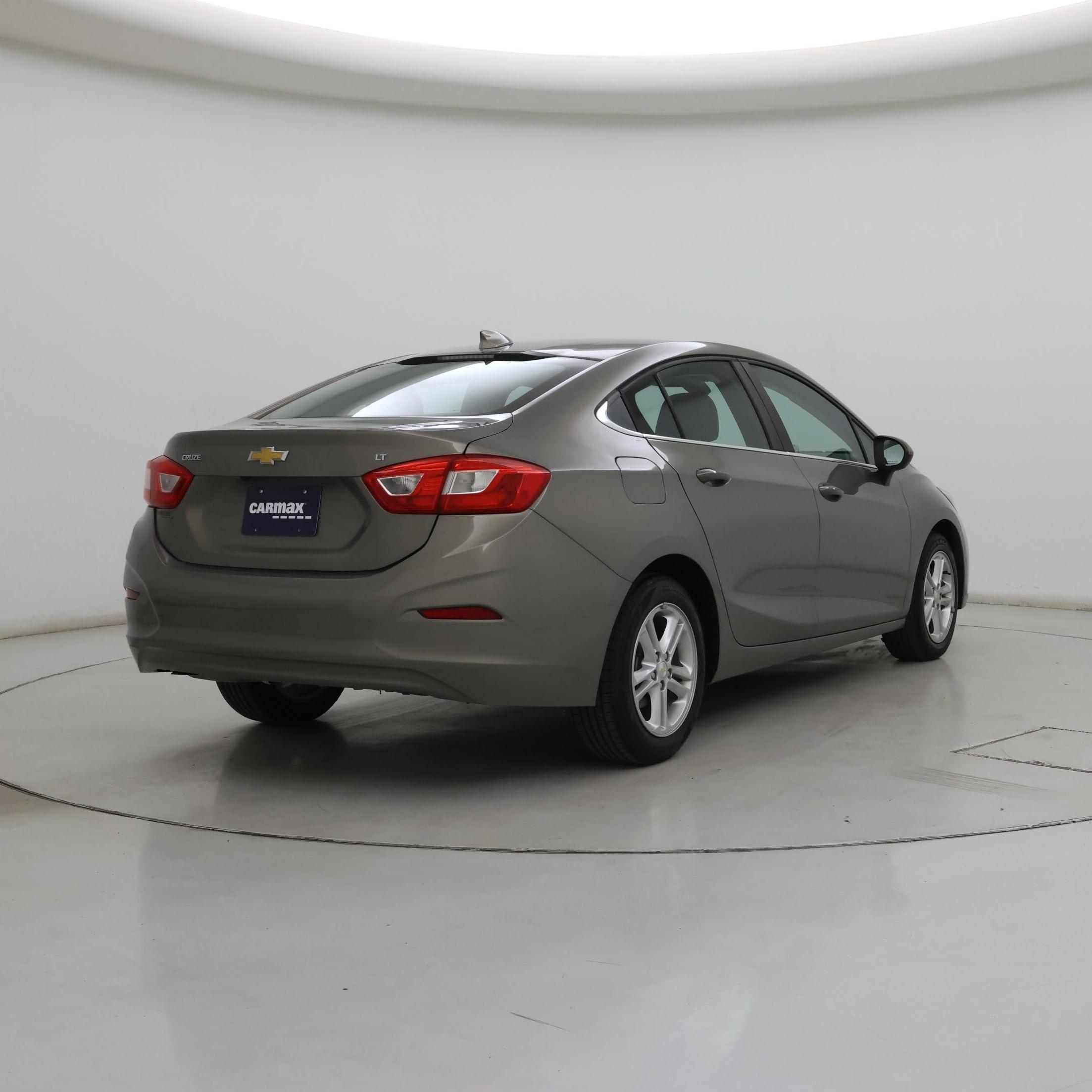 Thumbnail: 2017 Chevrolet Cruze - 8