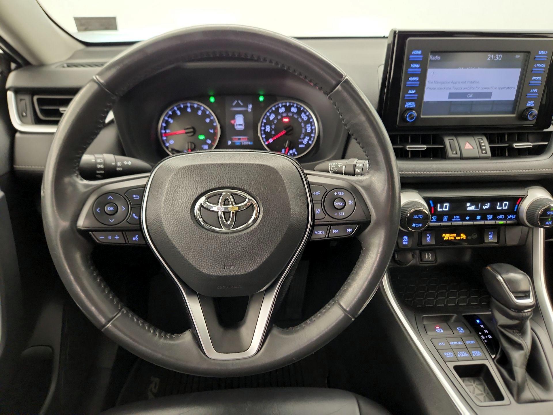 Thumbnail: 2019 Toyota RAV4 - 10