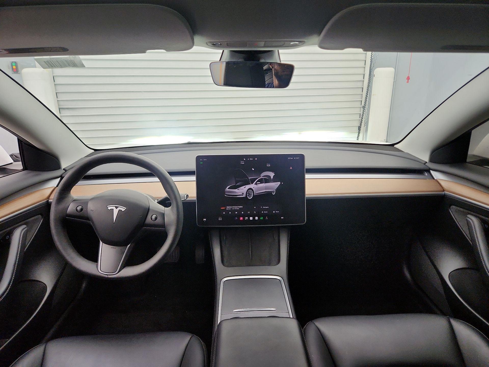 Thumbnail: 2022 Tesla Model 3 - 9