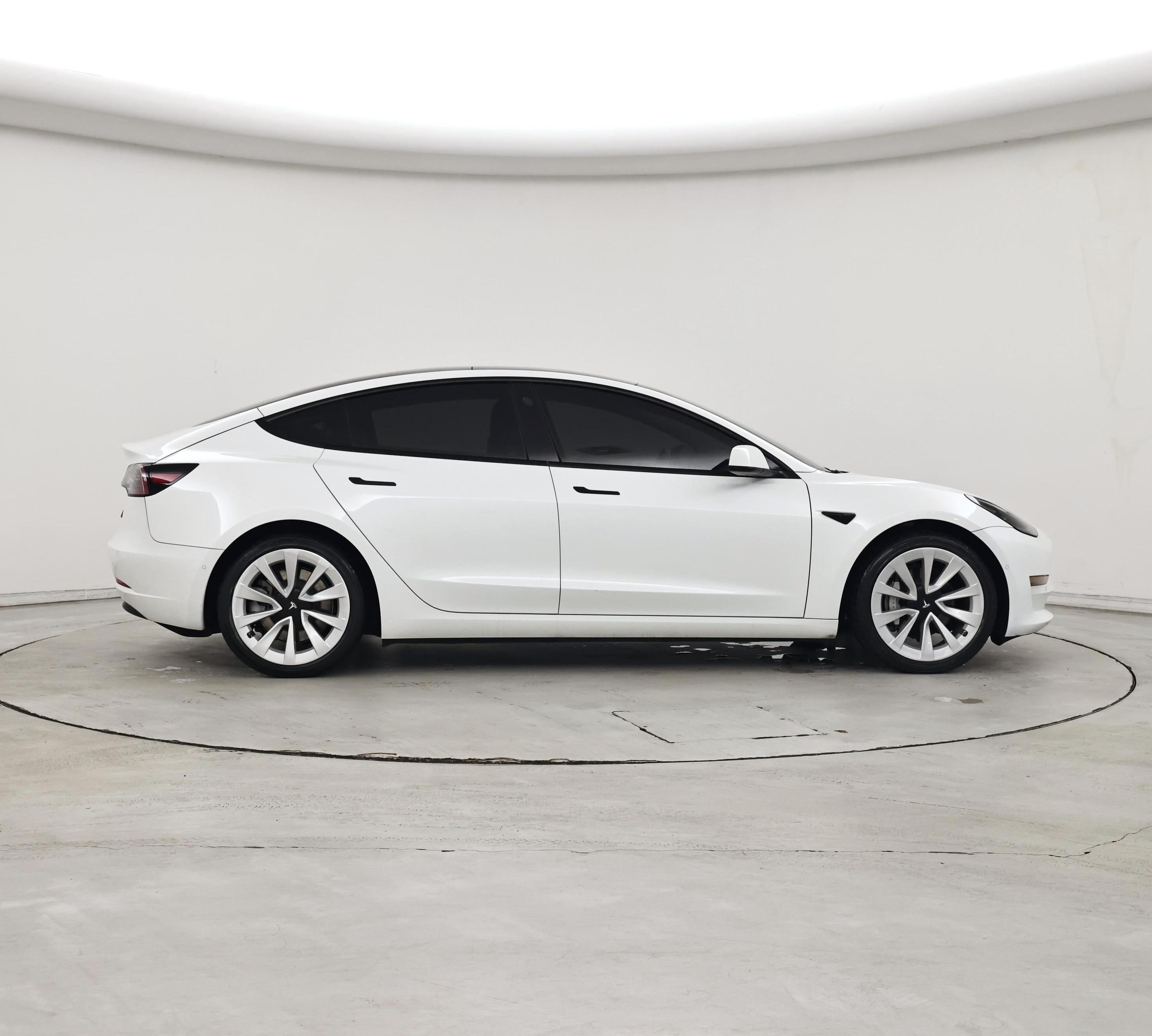 Thumbnail: 2022 Tesla Model 3 - 7