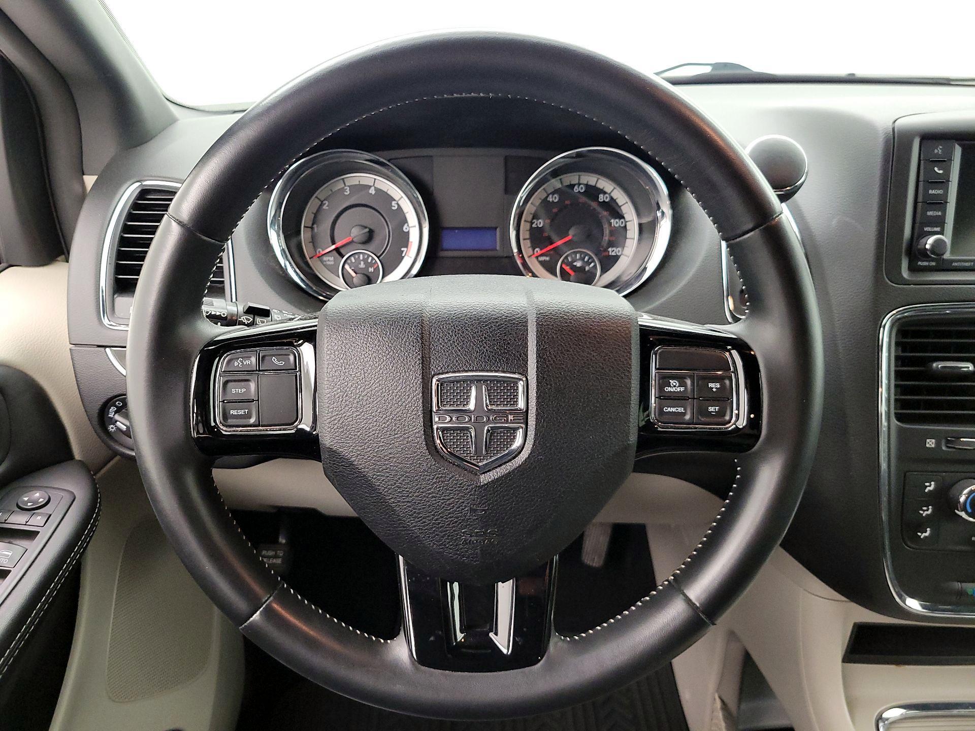 Thumbnail: 2018 Dodge Grand Caravan - 10