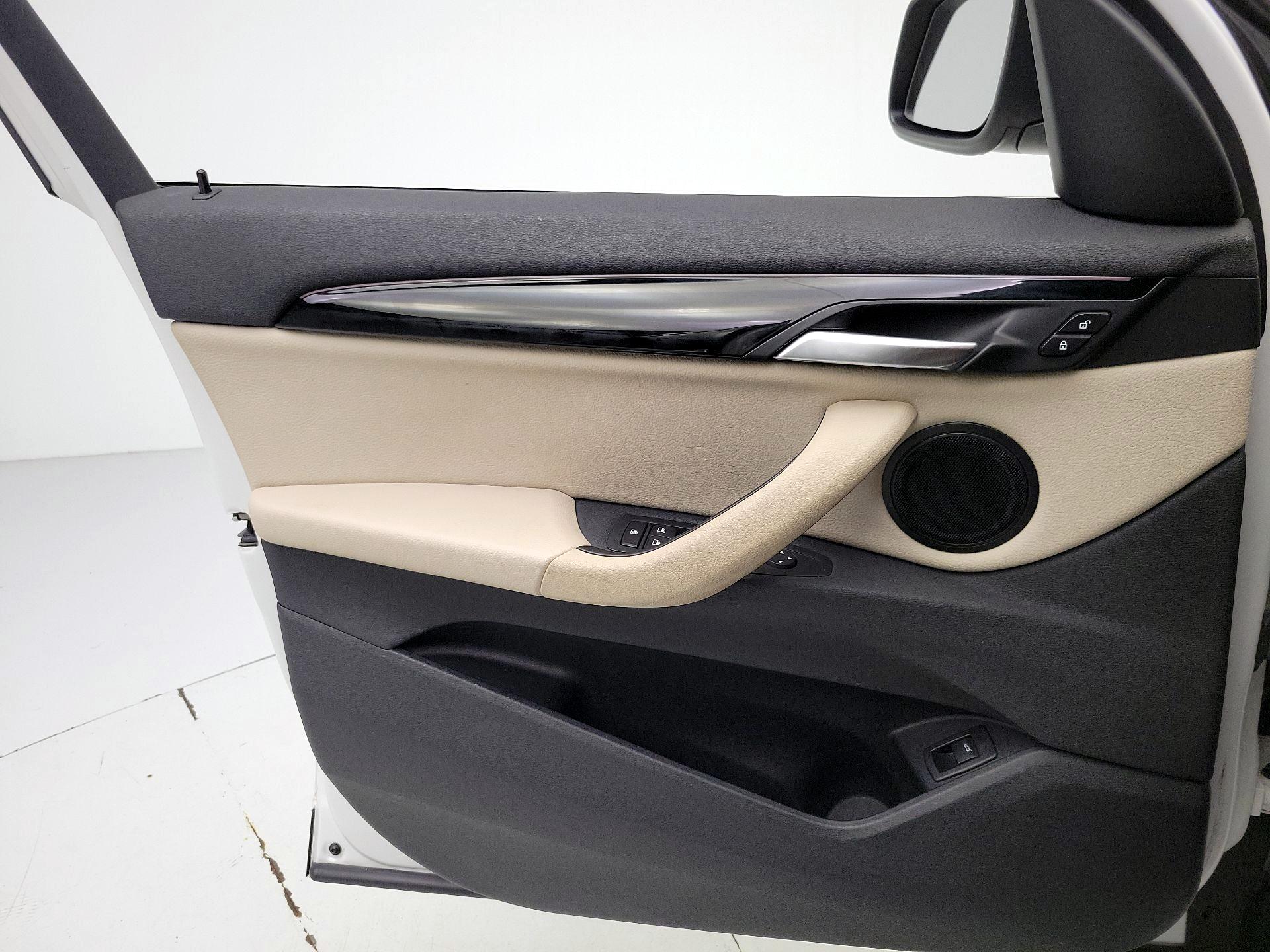 Thumbnail: 2018 BMW X1 - 12