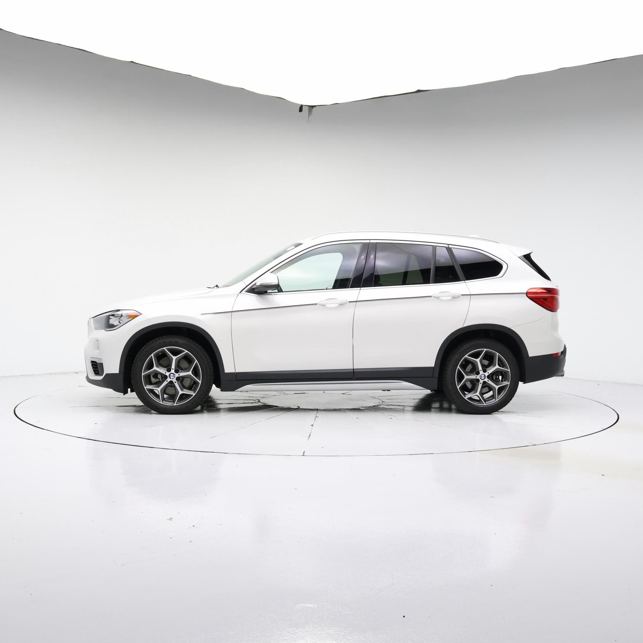 Thumbnail: 2018 BMW X1 - 3