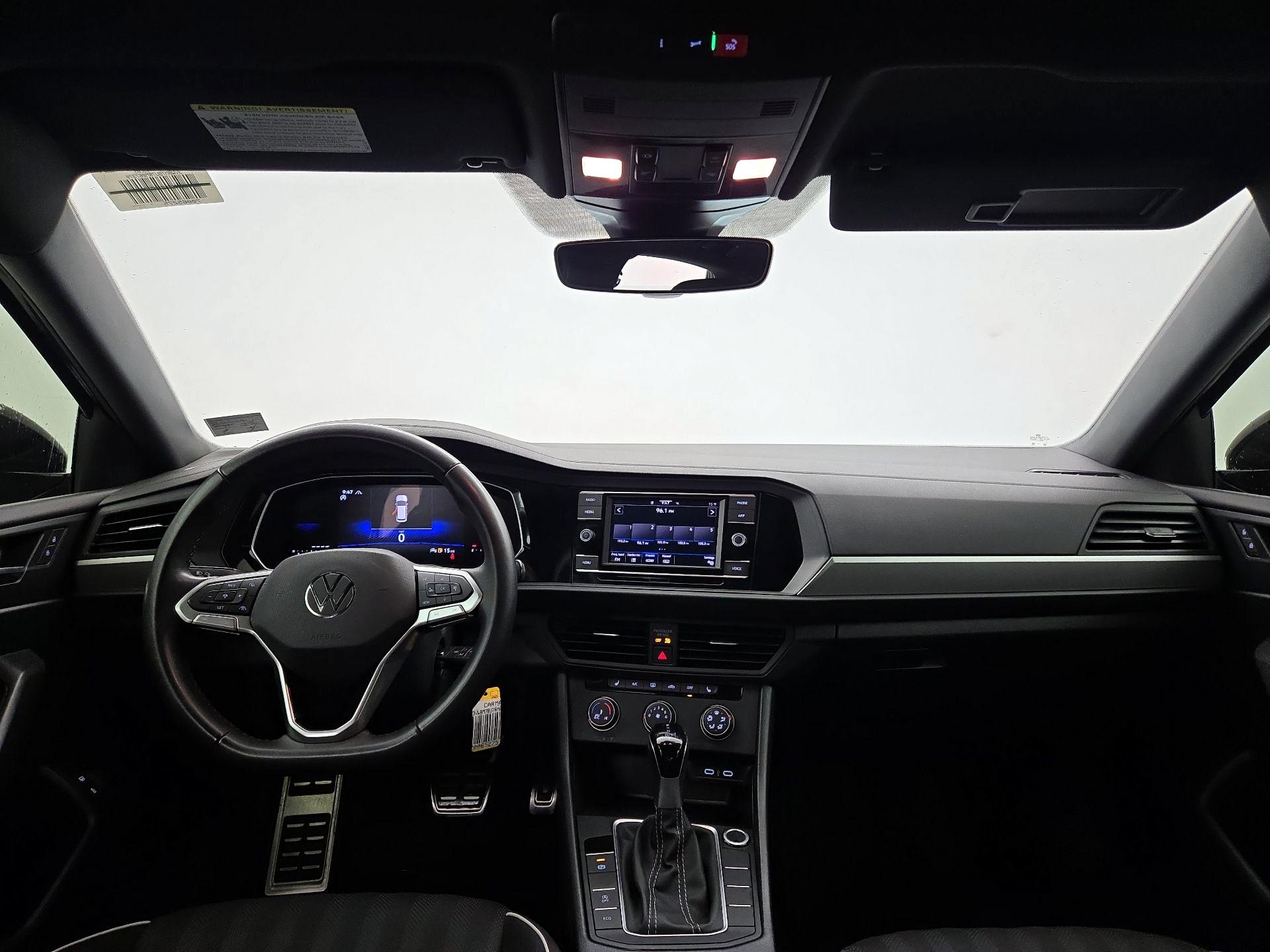 Thumbnail: 2024 Volkswagen Jetta - 9