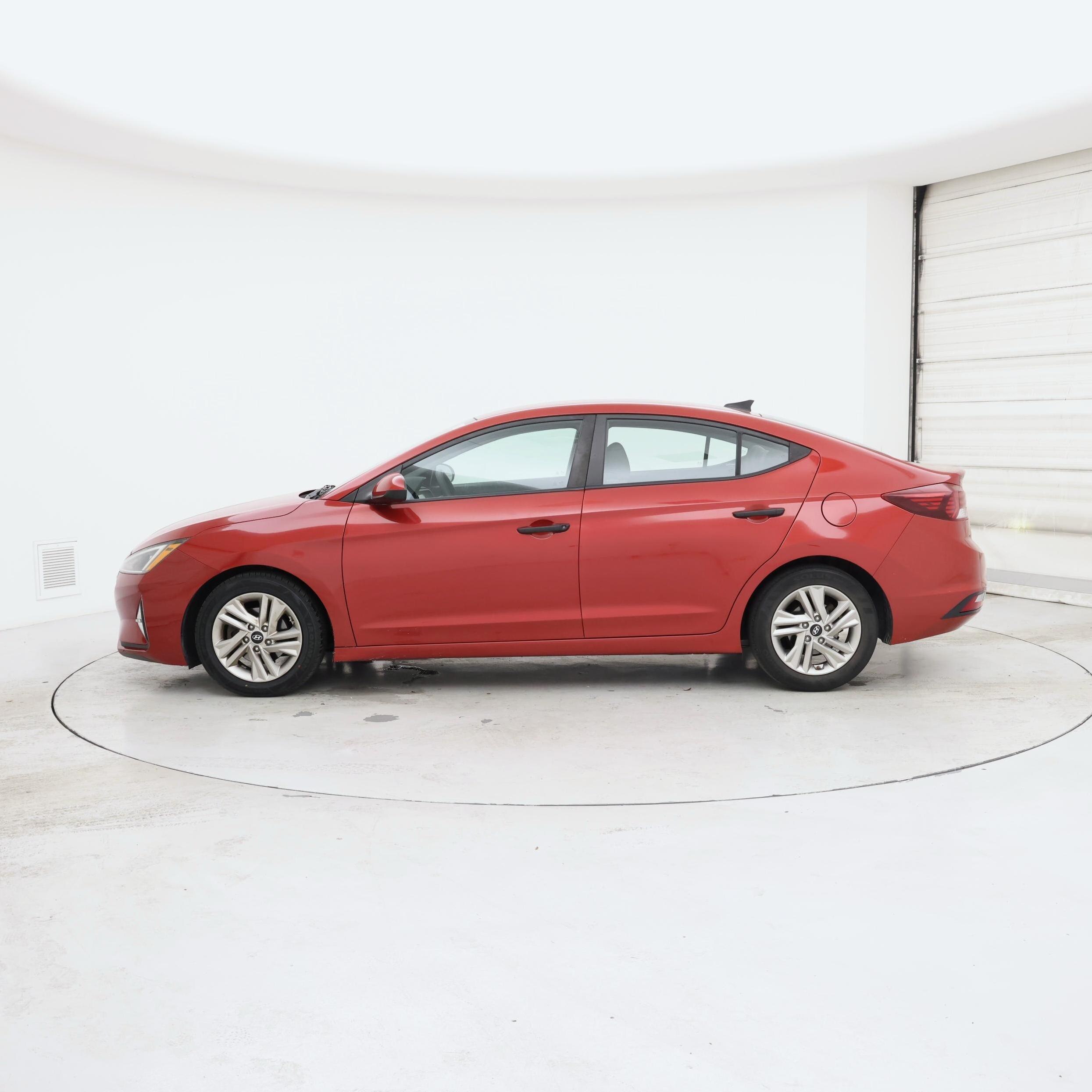 Thumbnail: 2020 Hyundai Elantra - 3