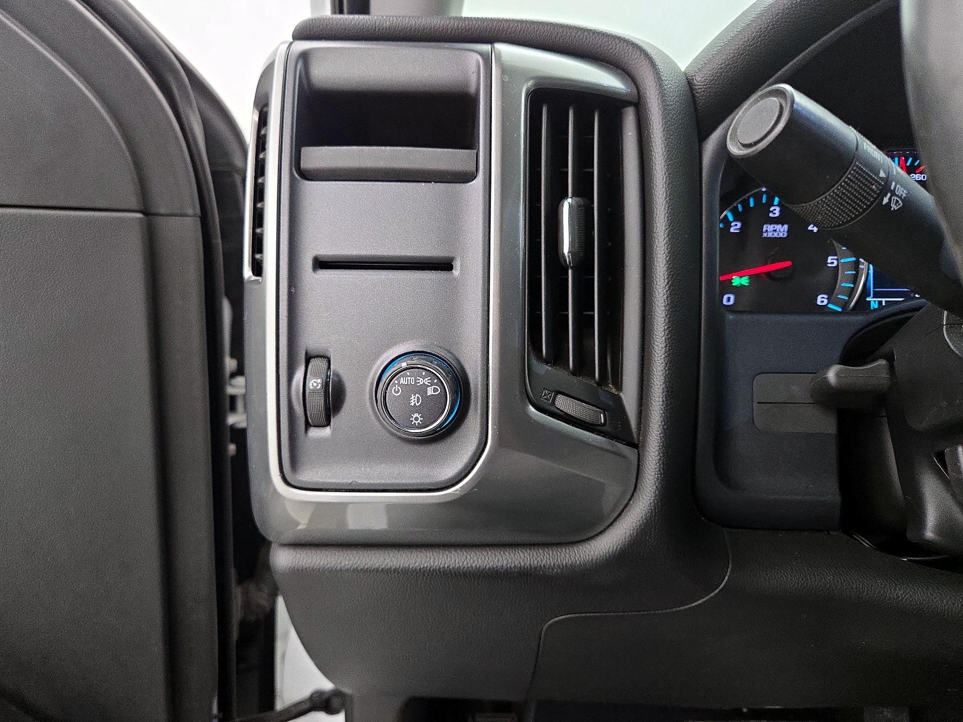 Thumbnail: 2017 Chevrolet Silverado 1500 - 13