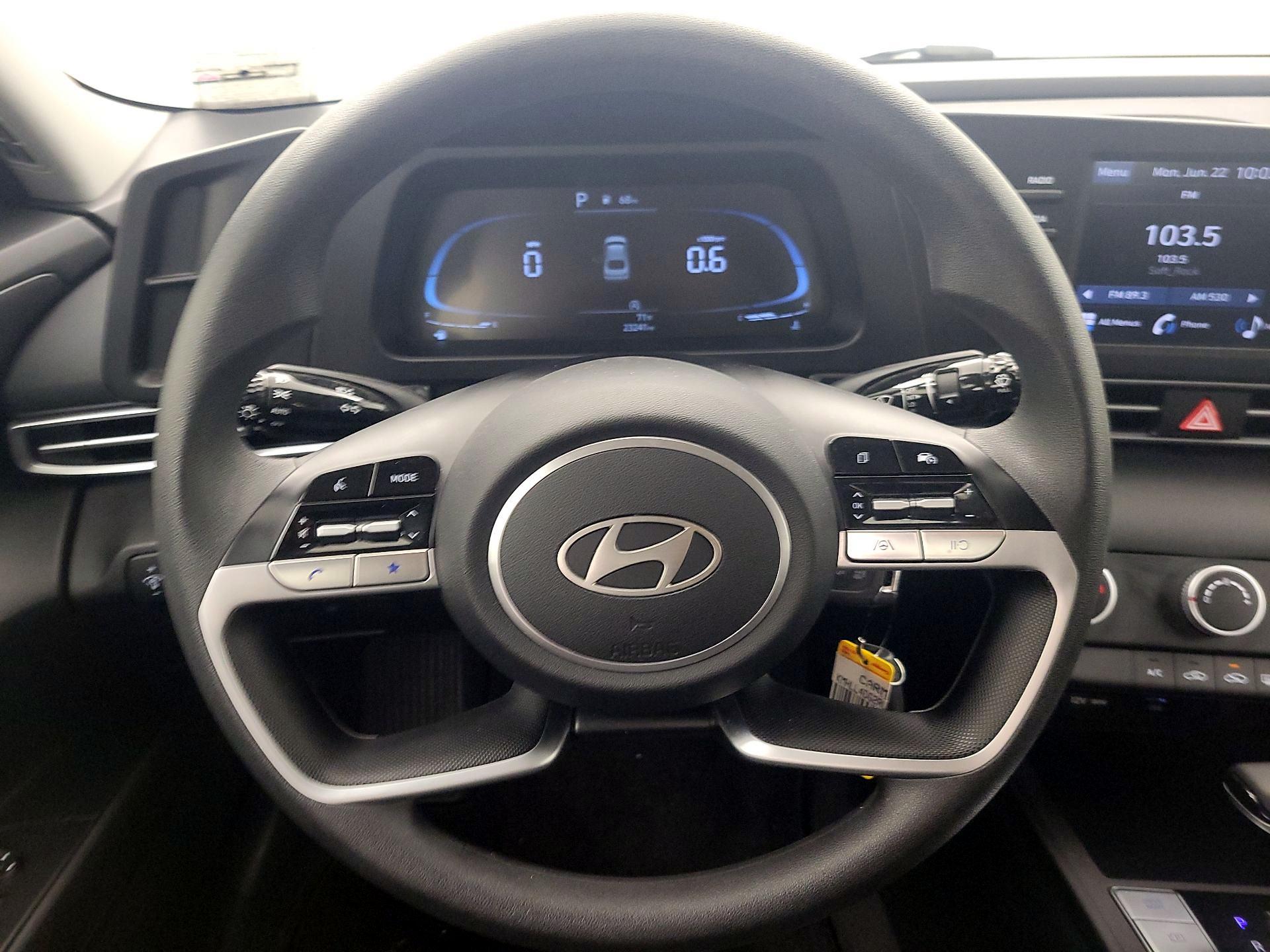 Thumbnail: 2024 Hyundai Elantra - 10