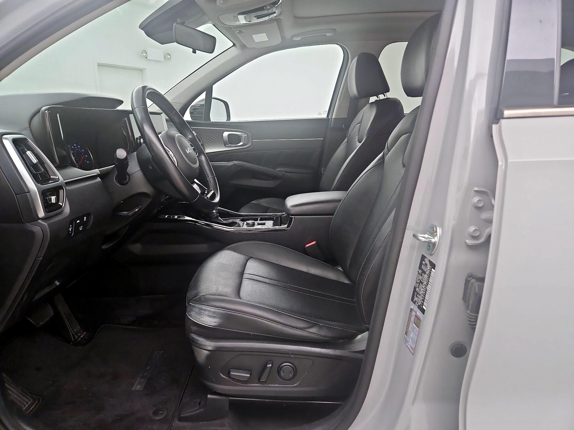 Thumbnail: 2022 Kia Sorento - 11