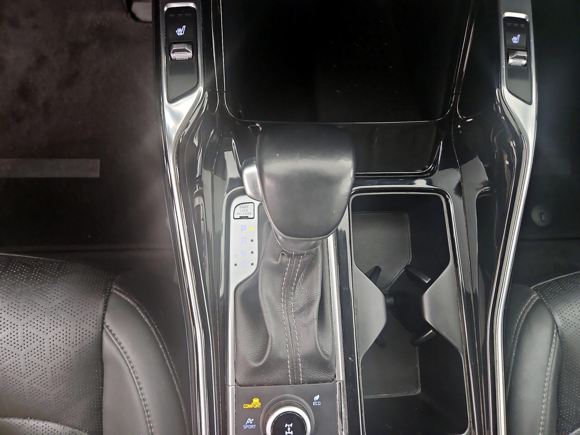 Thumbnail: 2022 Kia Sorento - 18