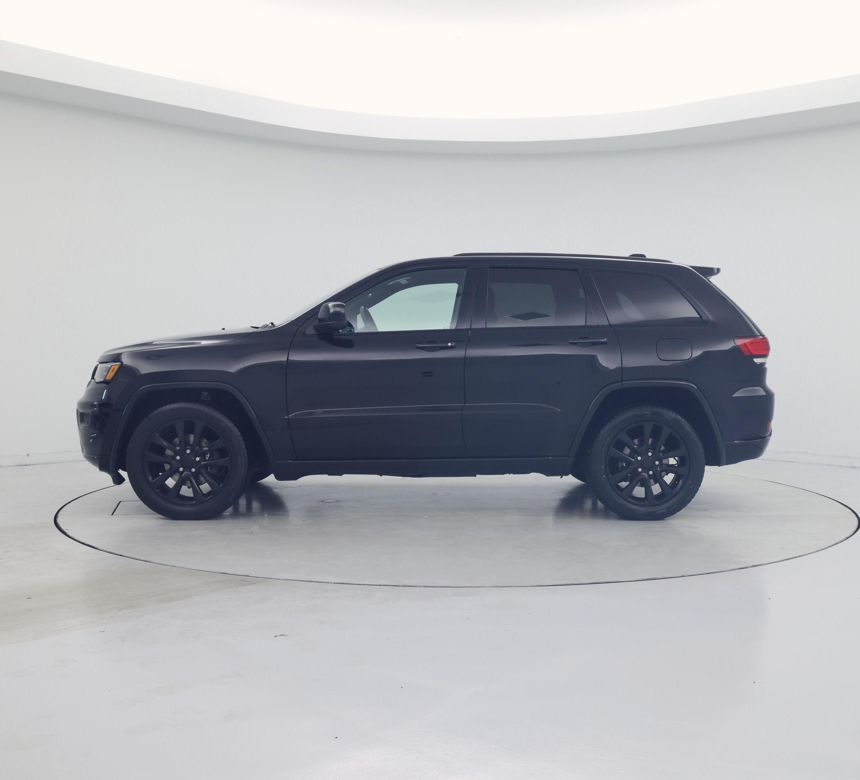 Thumbnail: 2020 Jeep Grand Cherokee - 3