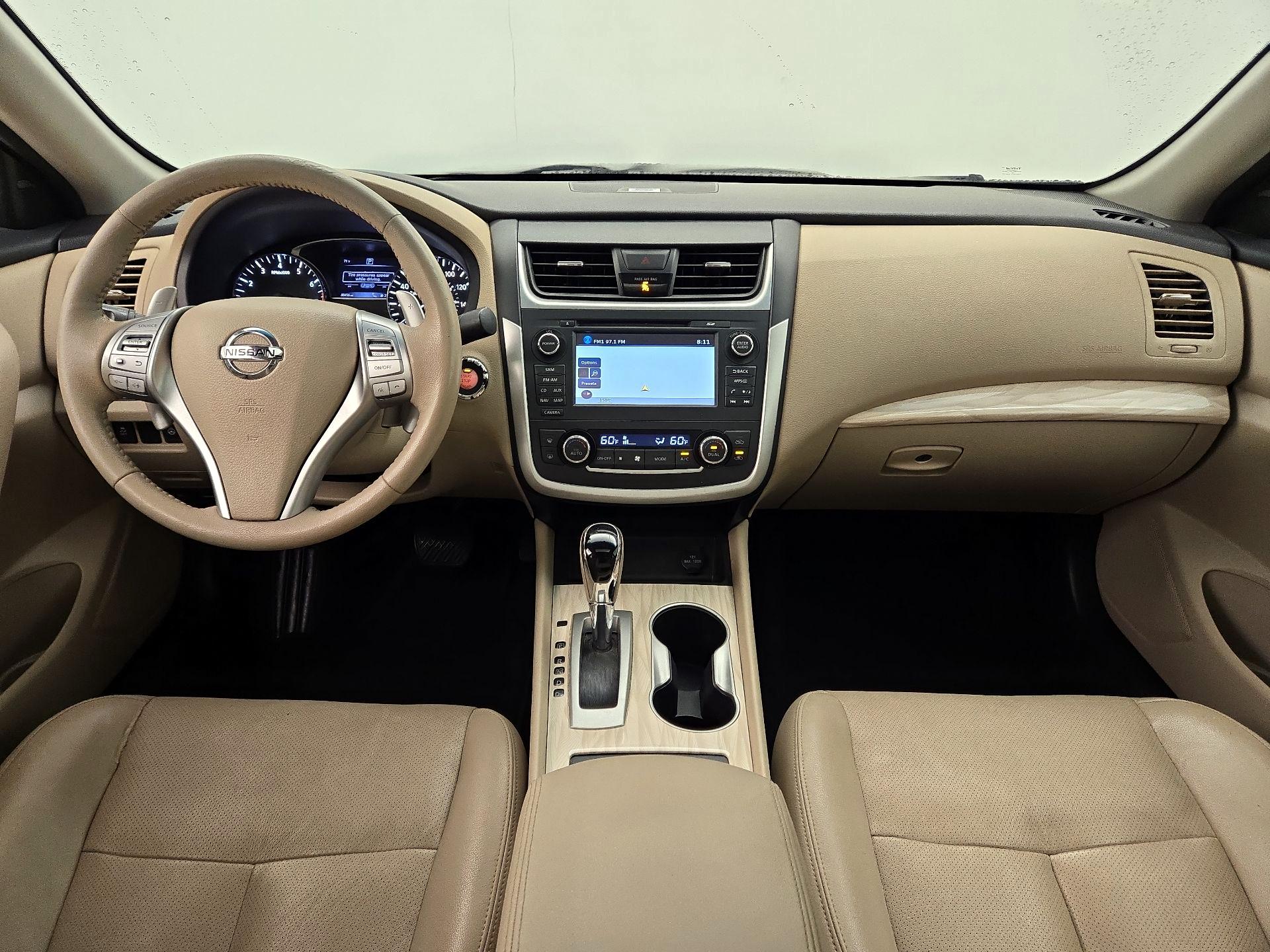 Thumbnail: 2016 Nissan Altima - 9