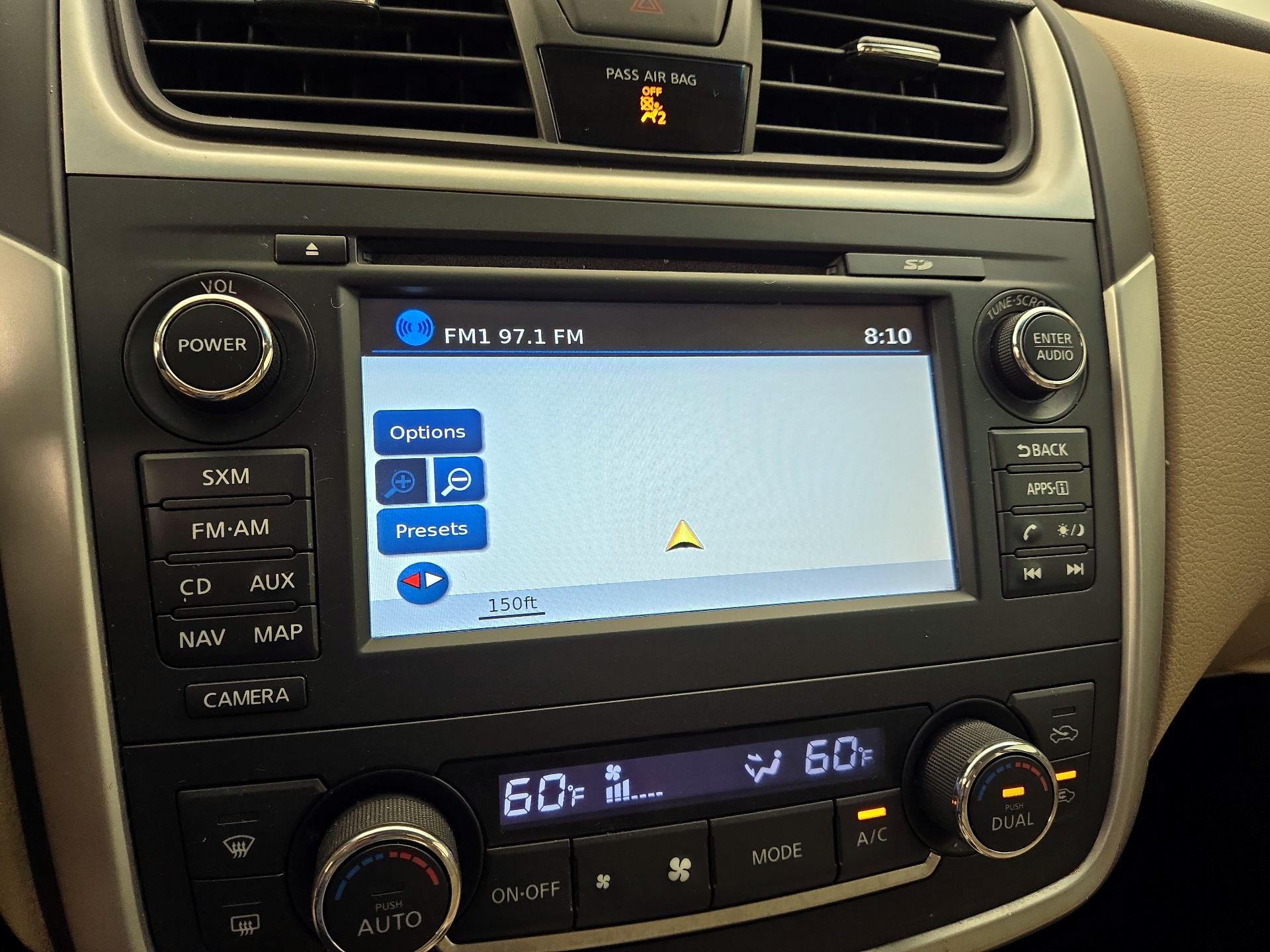 Thumbnail: 2016 Nissan Altima - 14