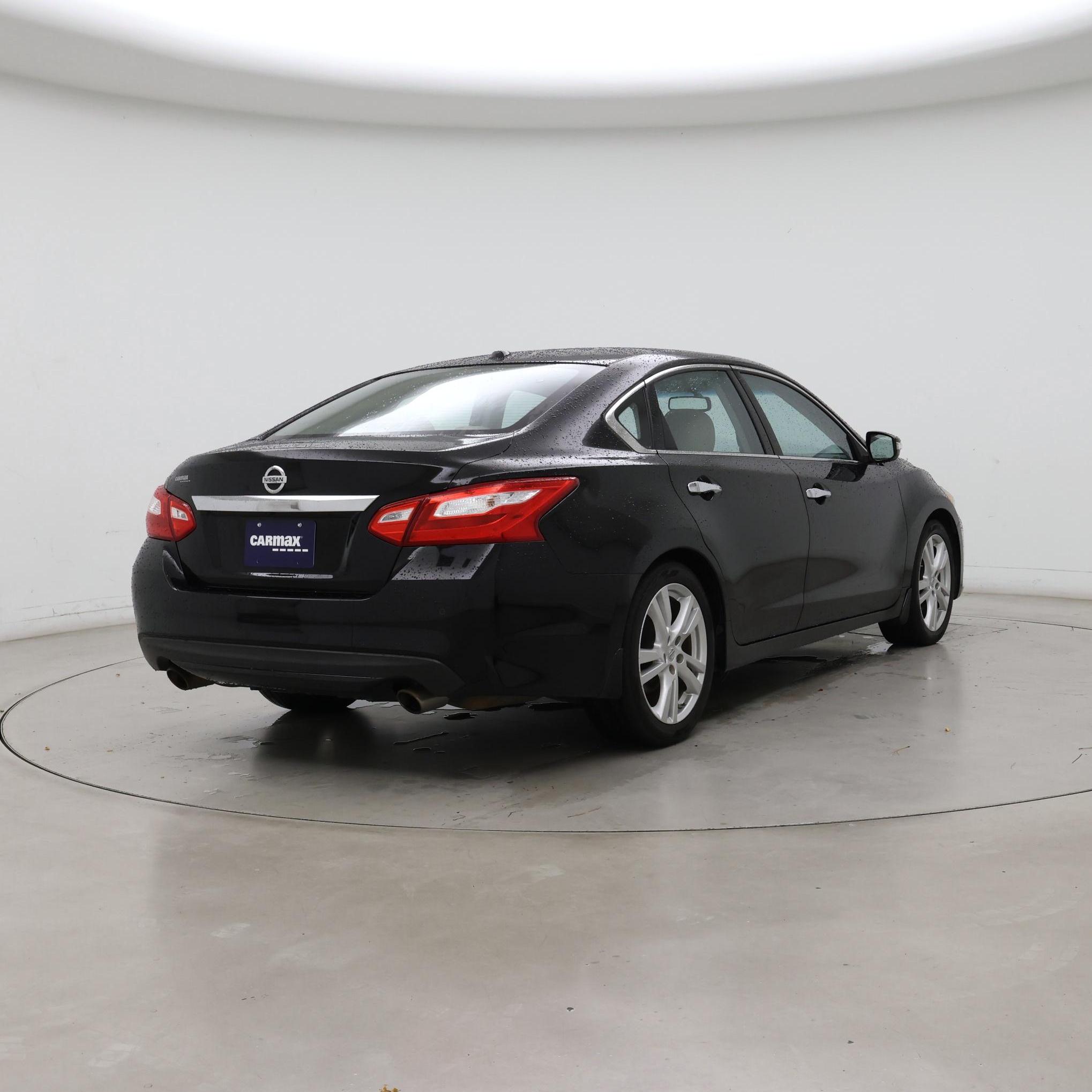 Thumbnail: 2016 Nissan Altima - 8
