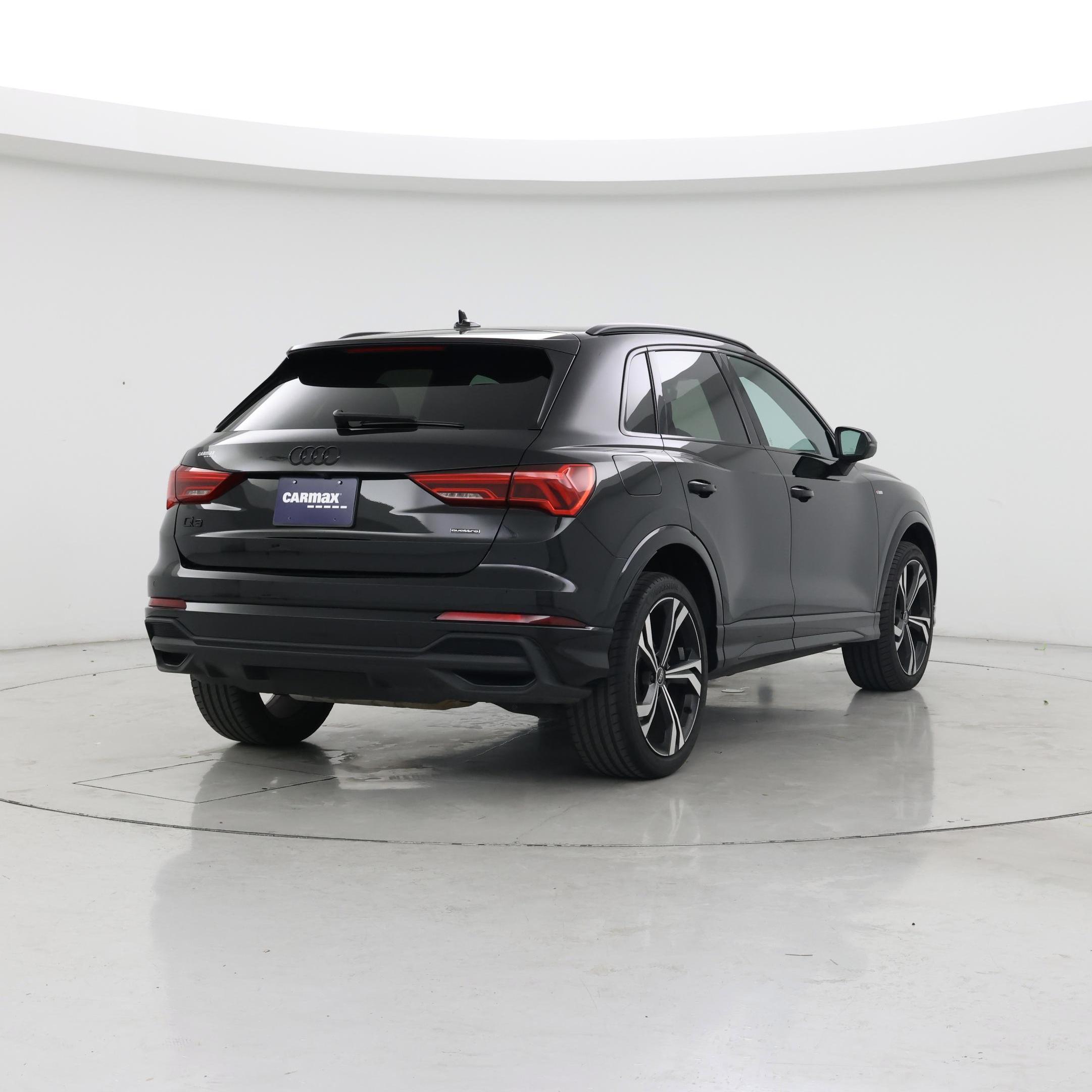 Thumbnail: 2023 Audi Q3 - 8