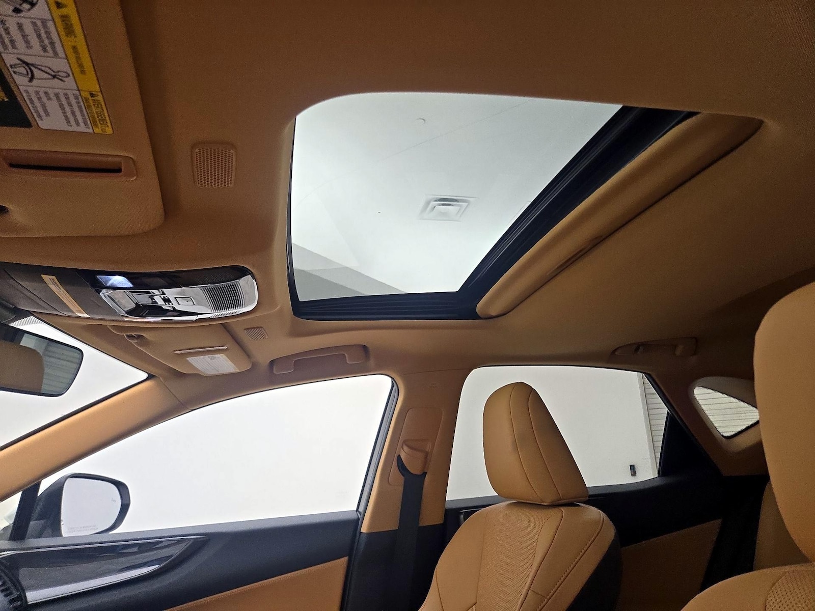 Sunroof(s) & Overhead Airbags
