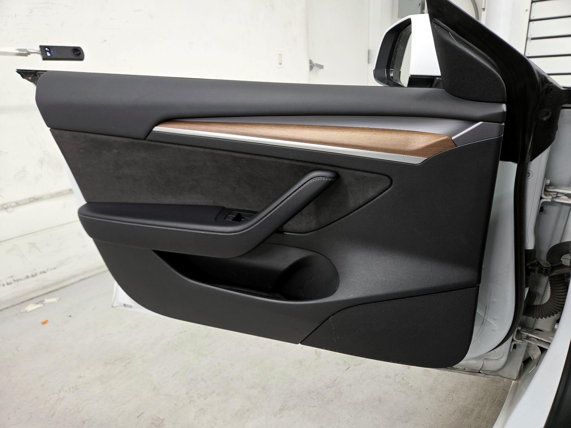 Thumbnail: 2023 Tesla Model 3 - 12