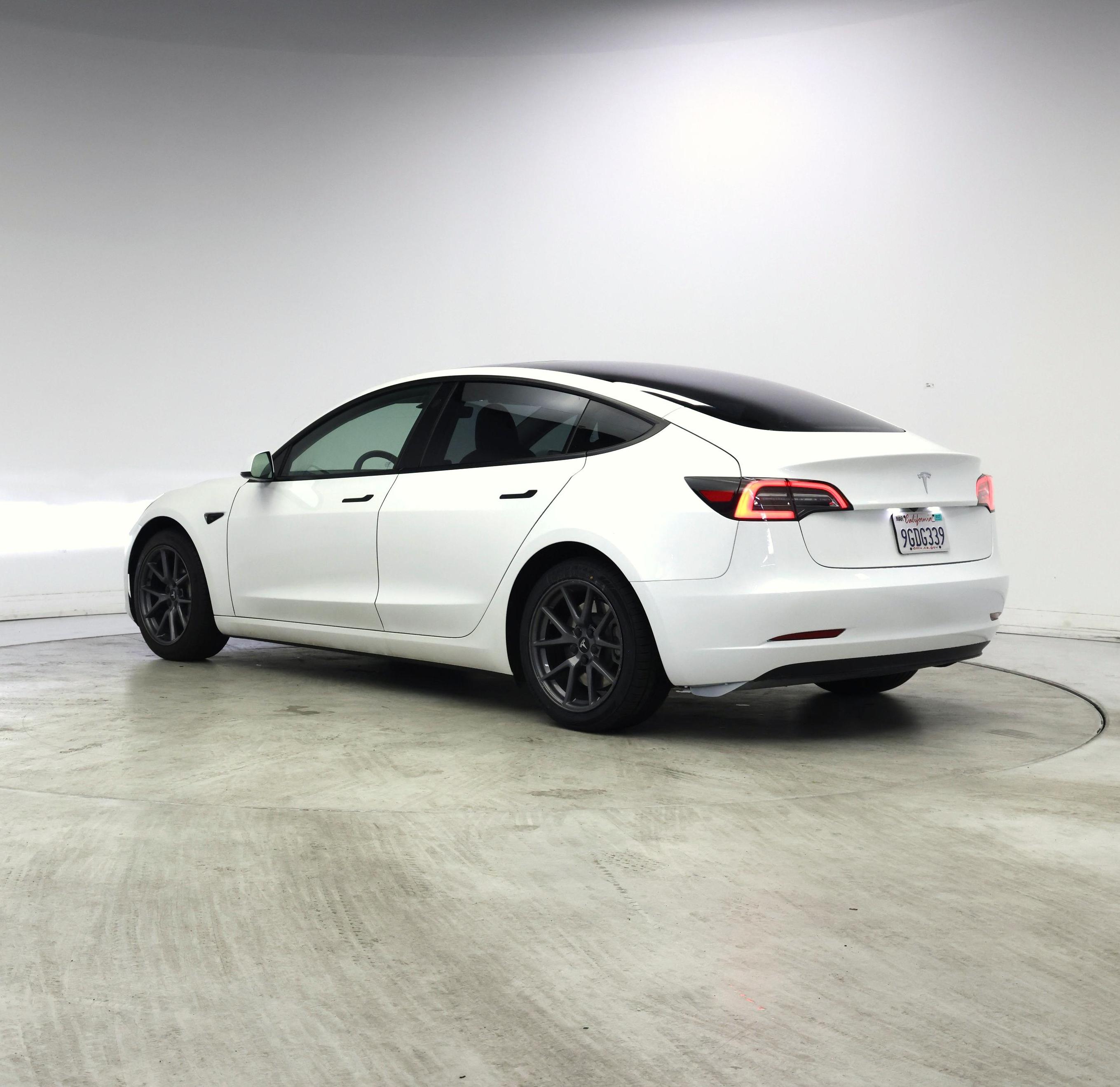 Thumbnail: 2023 Tesla Model 3 - 2