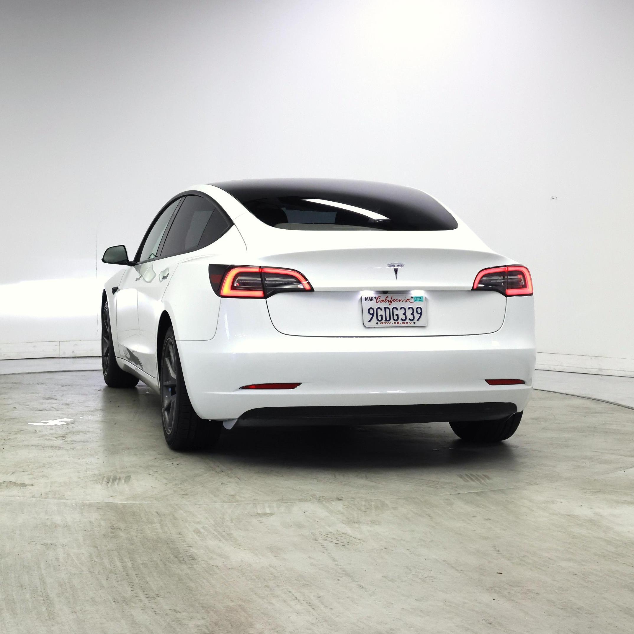 Thumbnail: 2023 Tesla Model 3 - 6