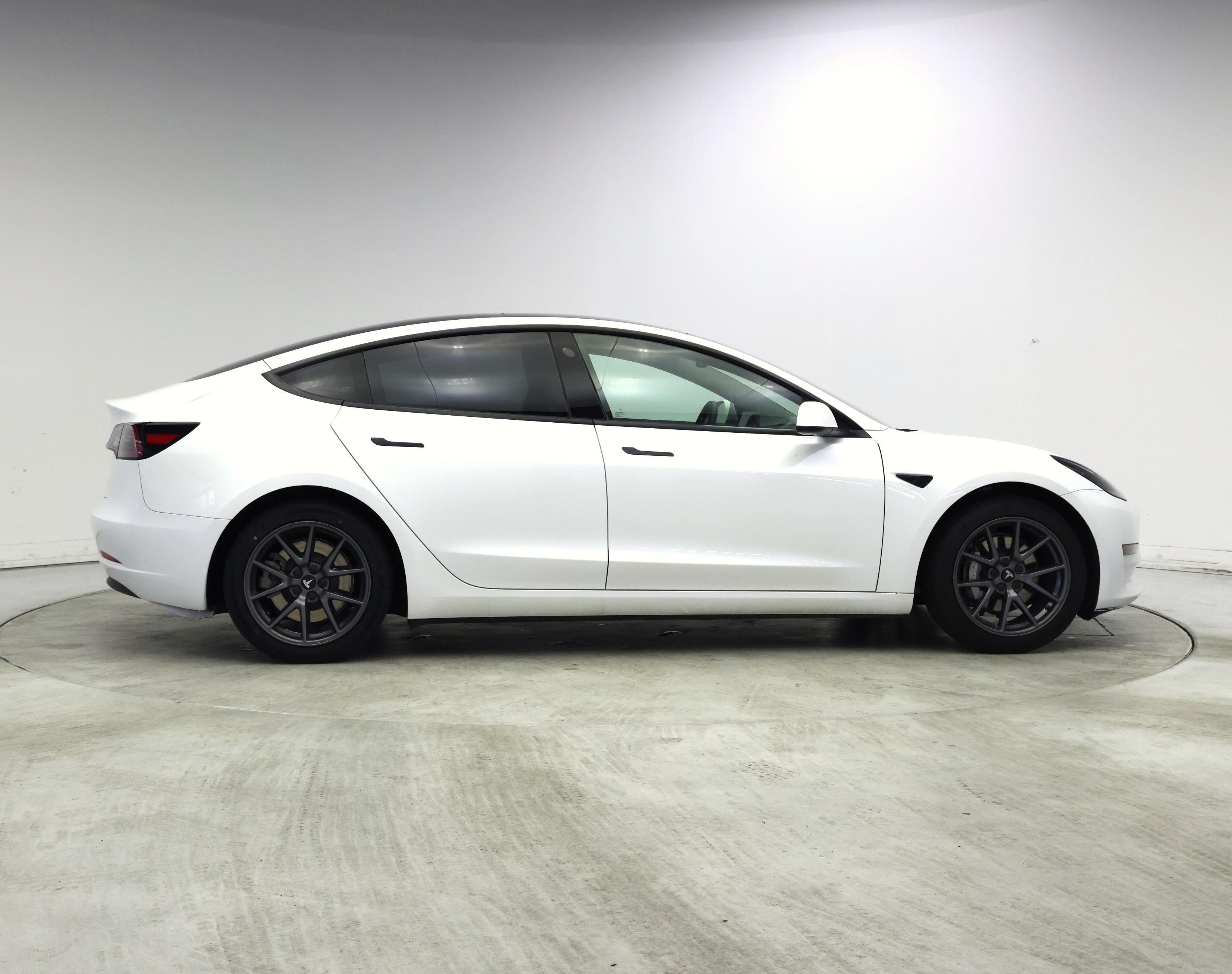 Thumbnail: 2023 Tesla Model 3 - 7
