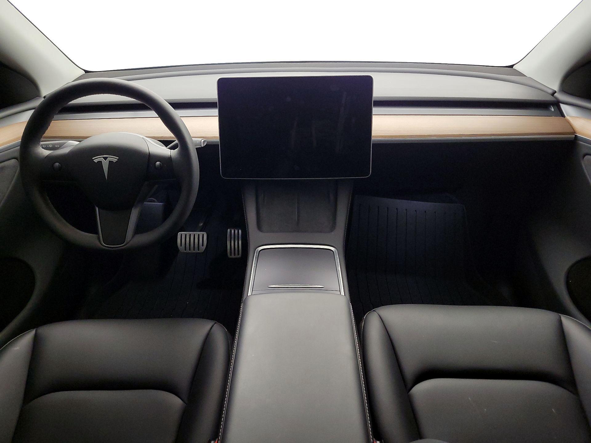 Thumbnail: 2024 Tesla Model Y - 9