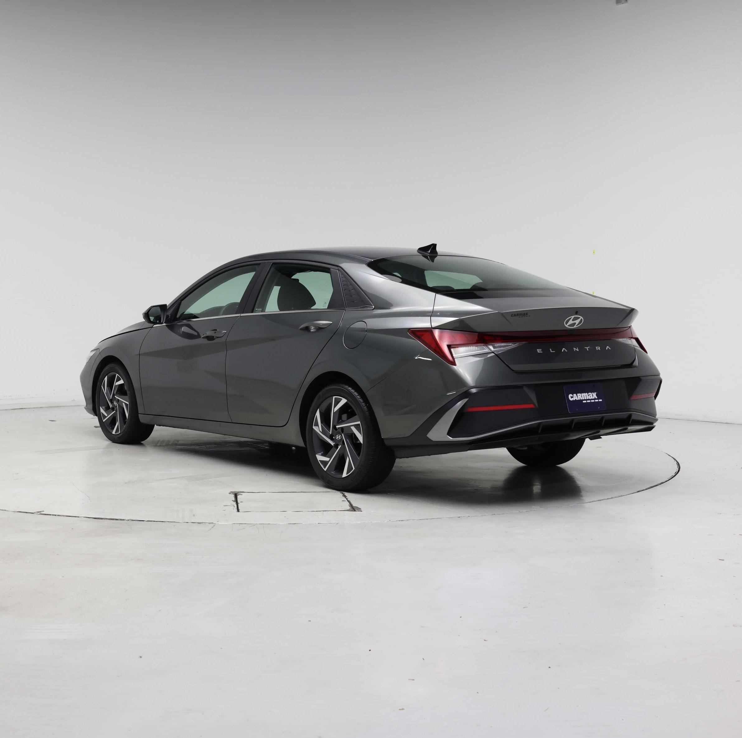 Thumbnail: 2025 Hyundai Elantra - 2