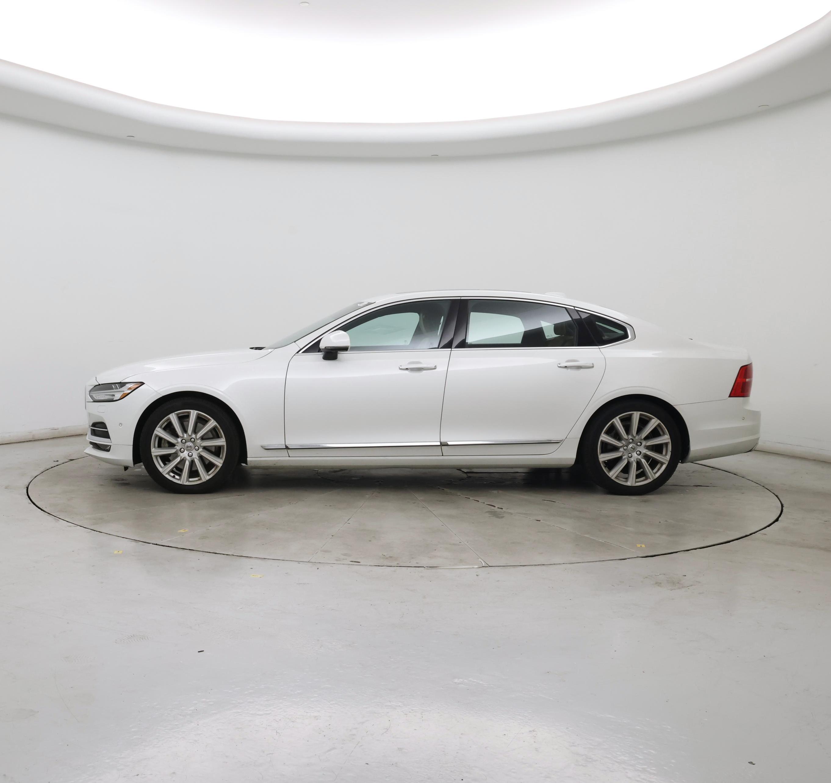 Thumbnail: 2018 Volvo S90 - 3