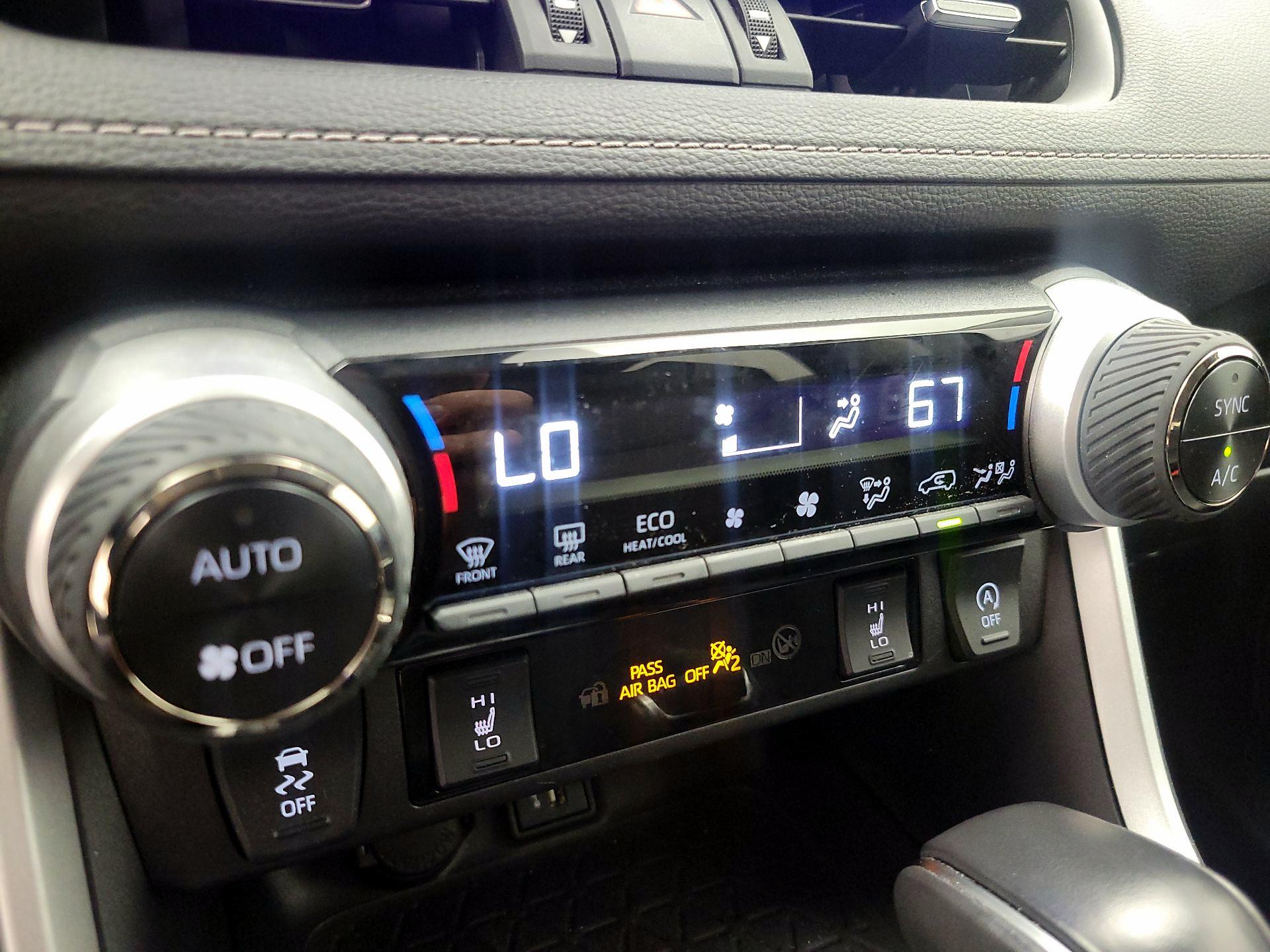 Thumbnail: 2025 Toyota RAV4 - 16