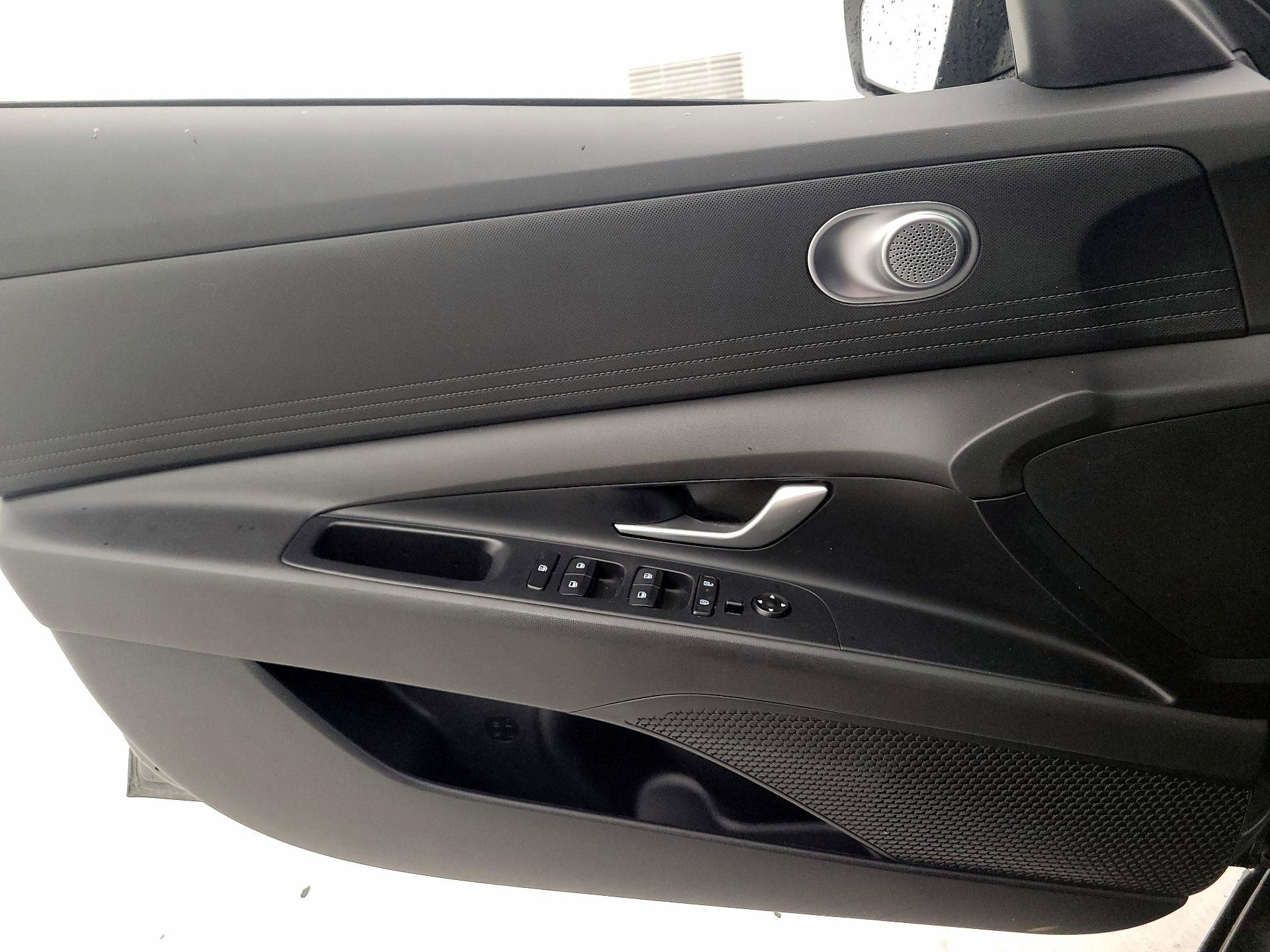 Thumbnail: 2024 Hyundai Elantra - 12