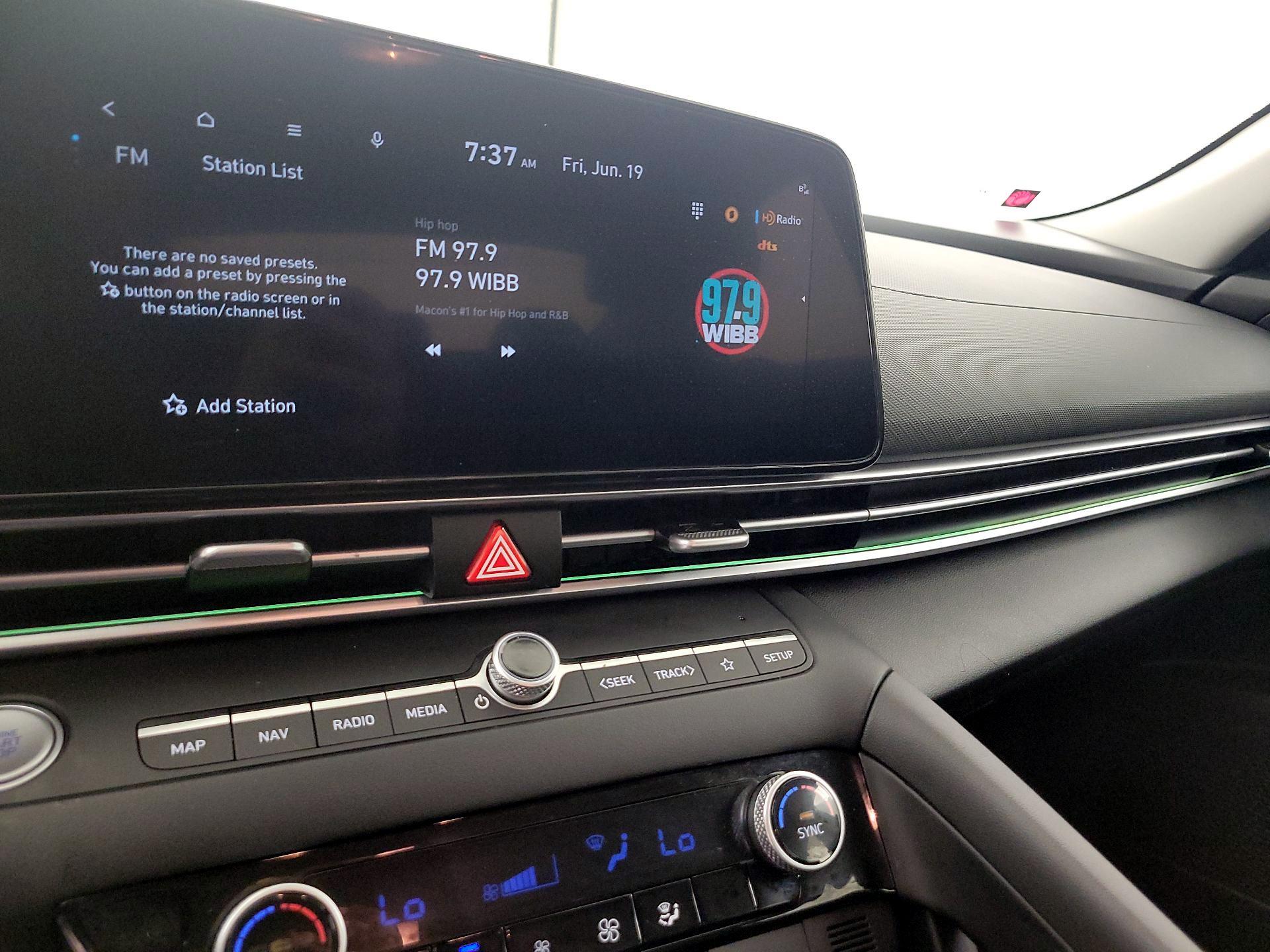 Thumbnail: 2024 Hyundai Elantra - 16
