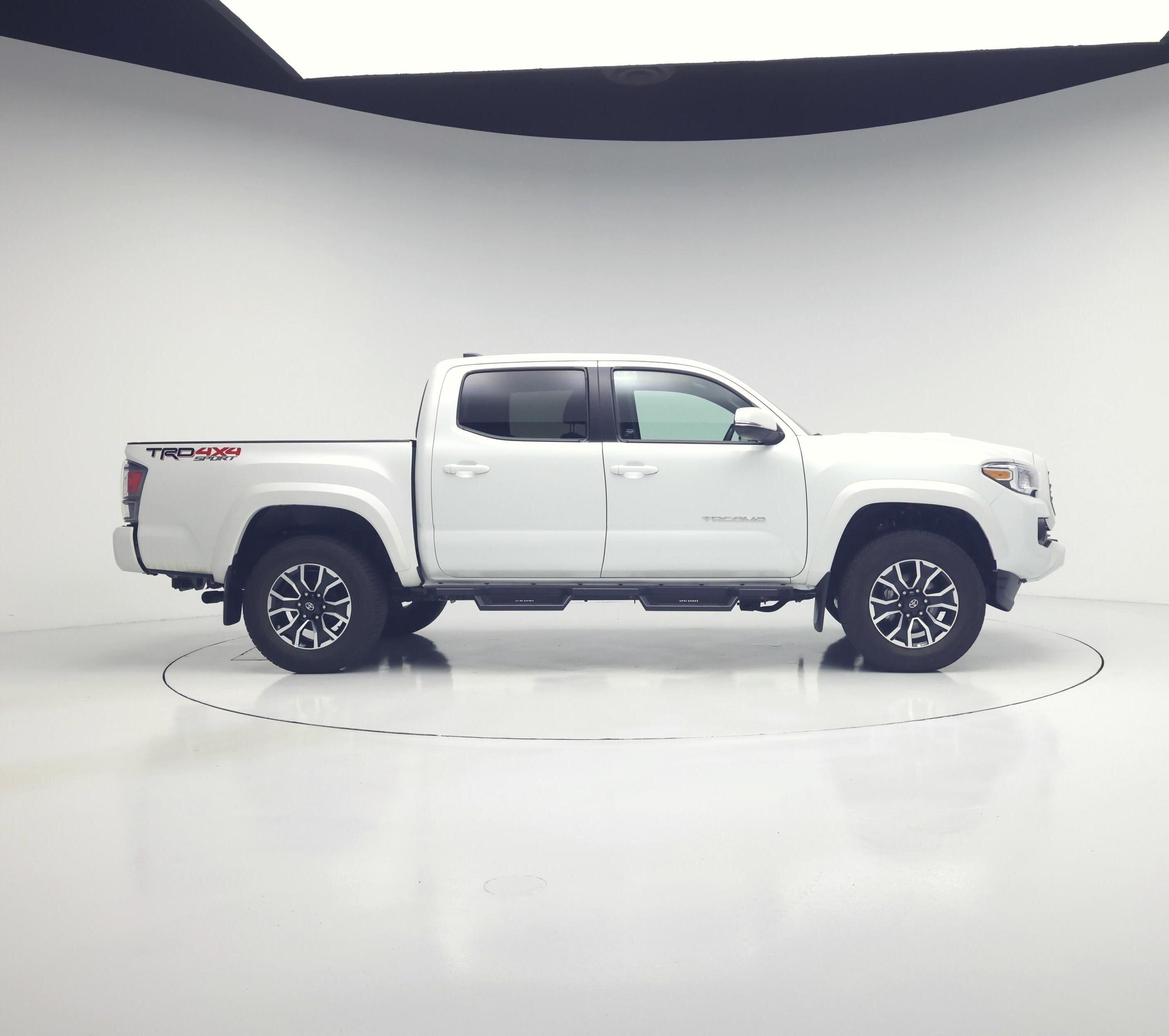 Thumbnail: 2022 Toyota Tacoma - 7