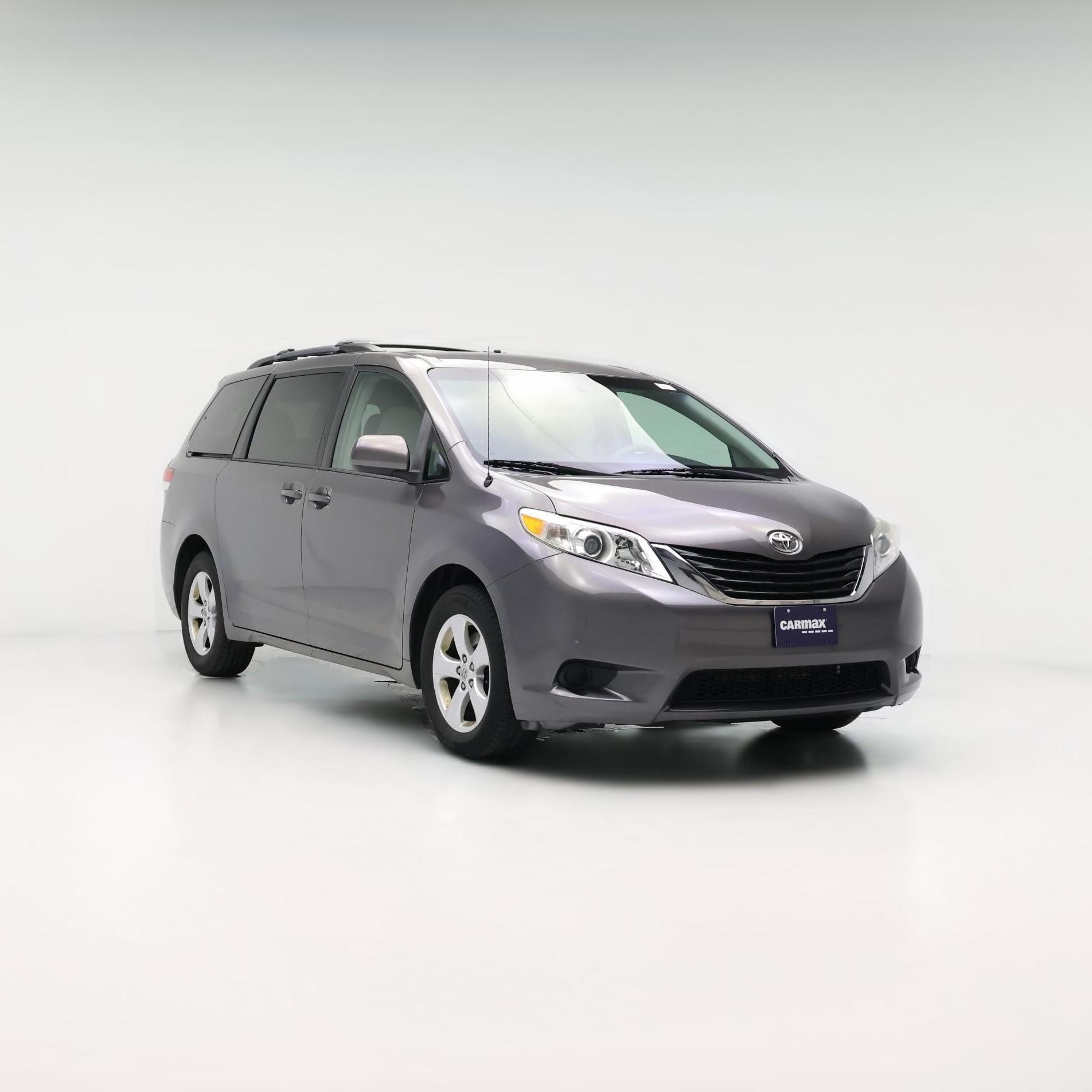 Thumbnail: 2014 Toyota Sienna - 1