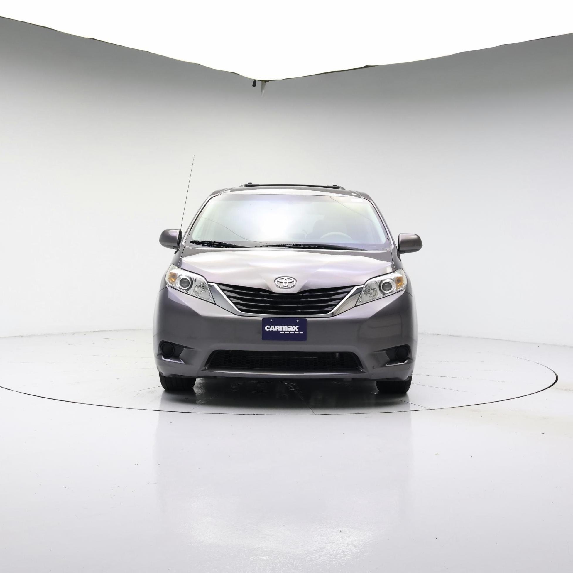 Thumbnail: 2014 Toyota Sienna - 5