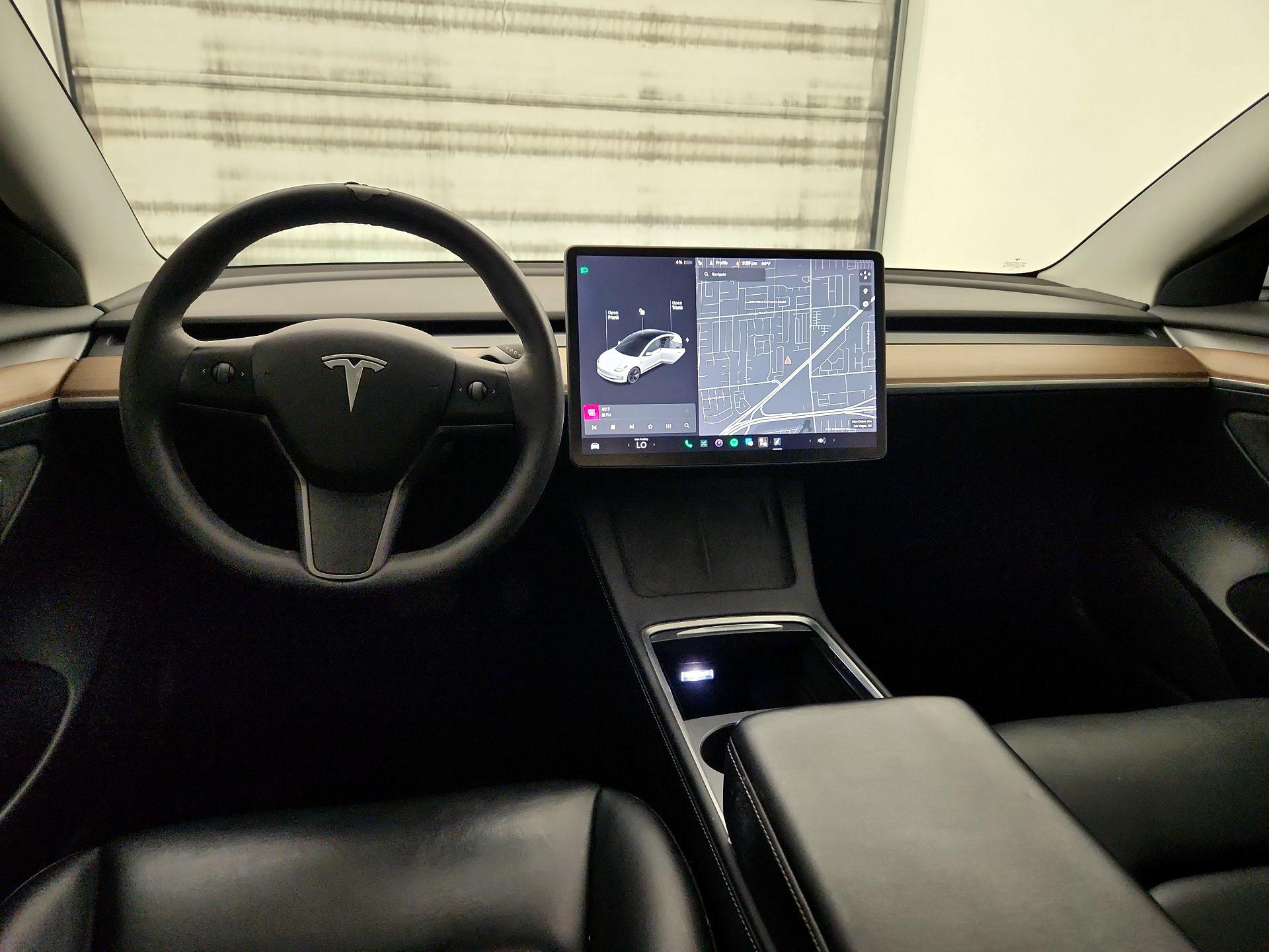 Thumbnail: 2022 Tesla Model 3 - 9