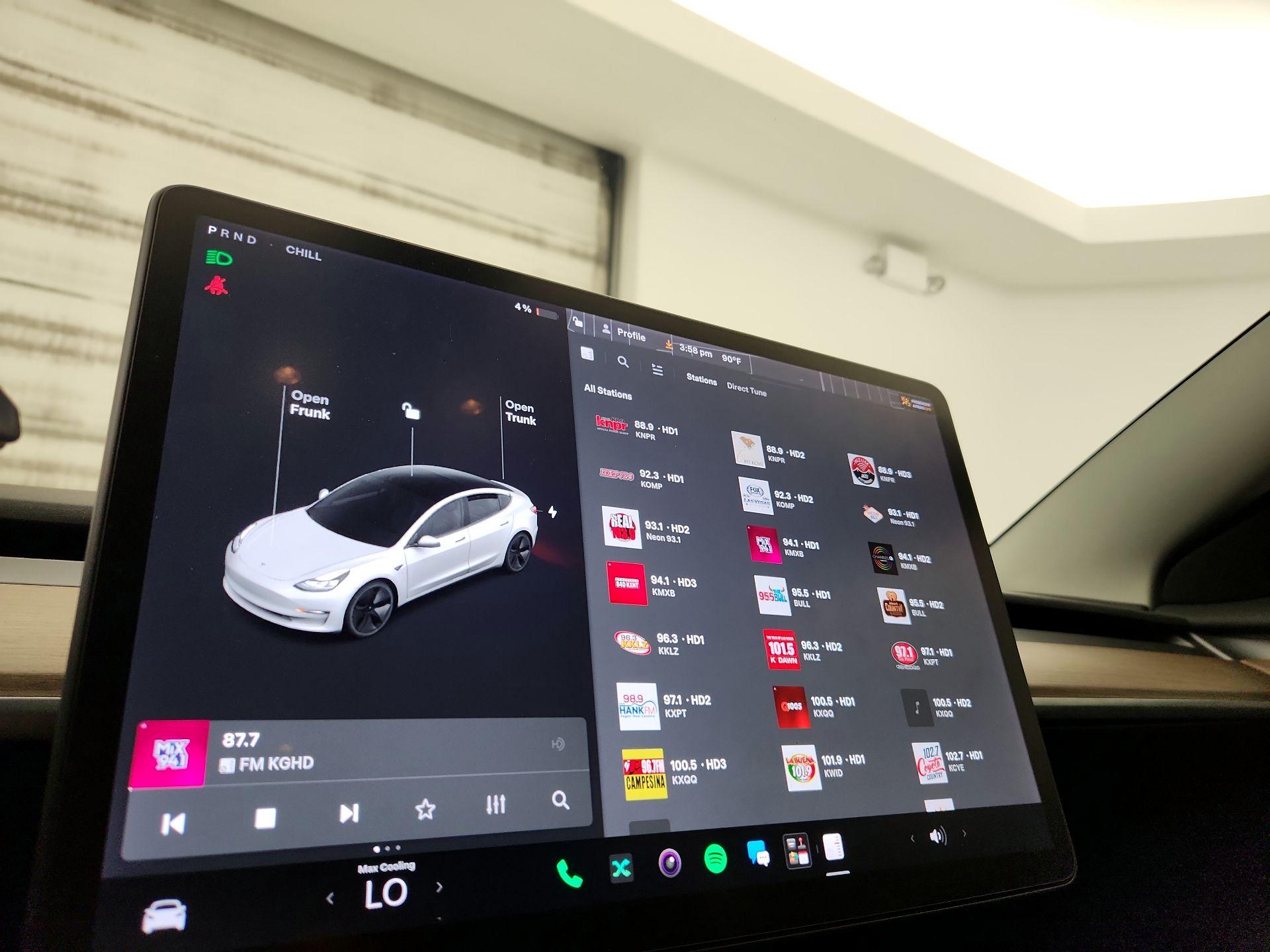 Thumbnail: 2022 Tesla Model 3 - 15