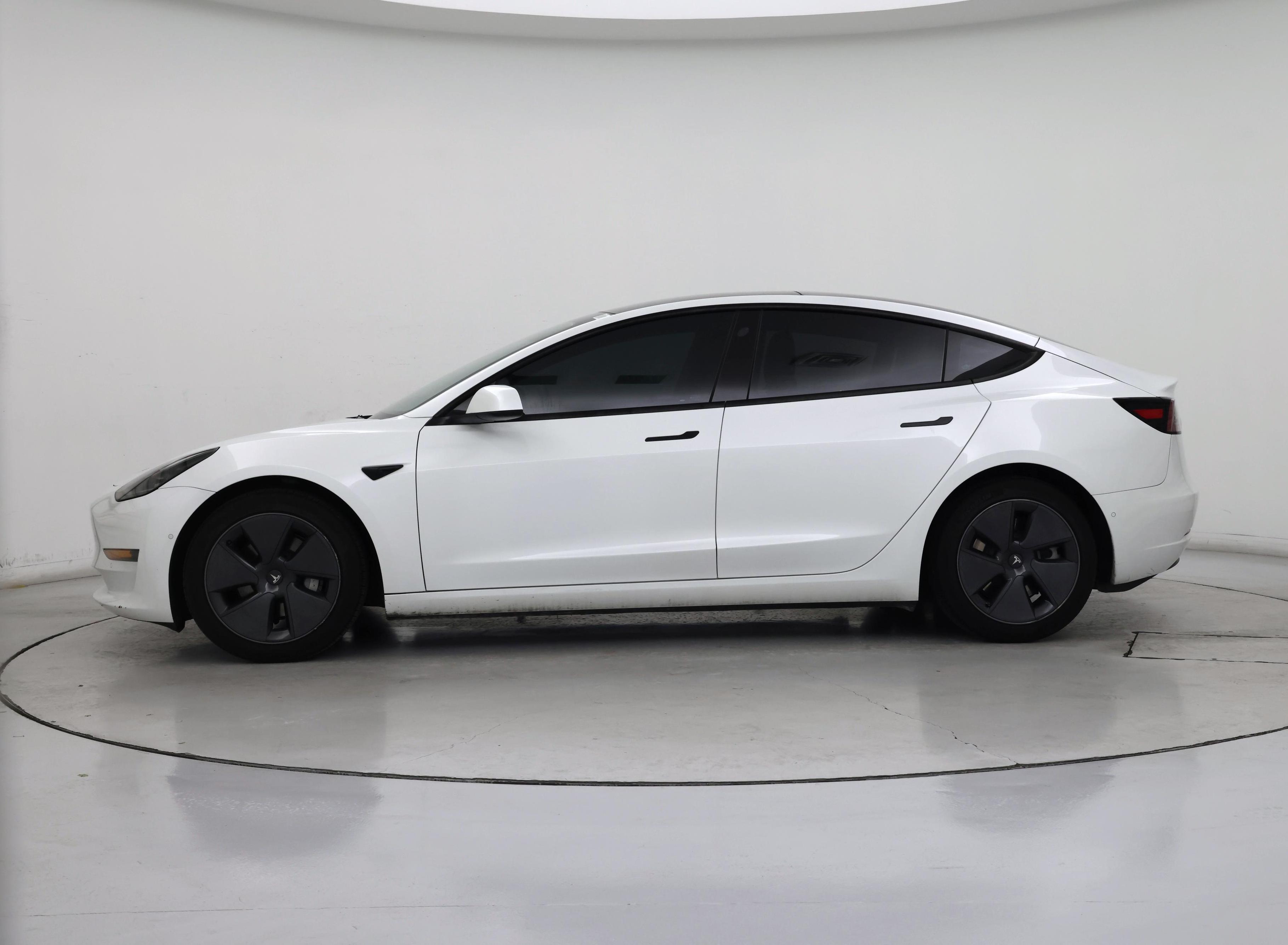 Thumbnail: 2022 Tesla Model 3 - 3