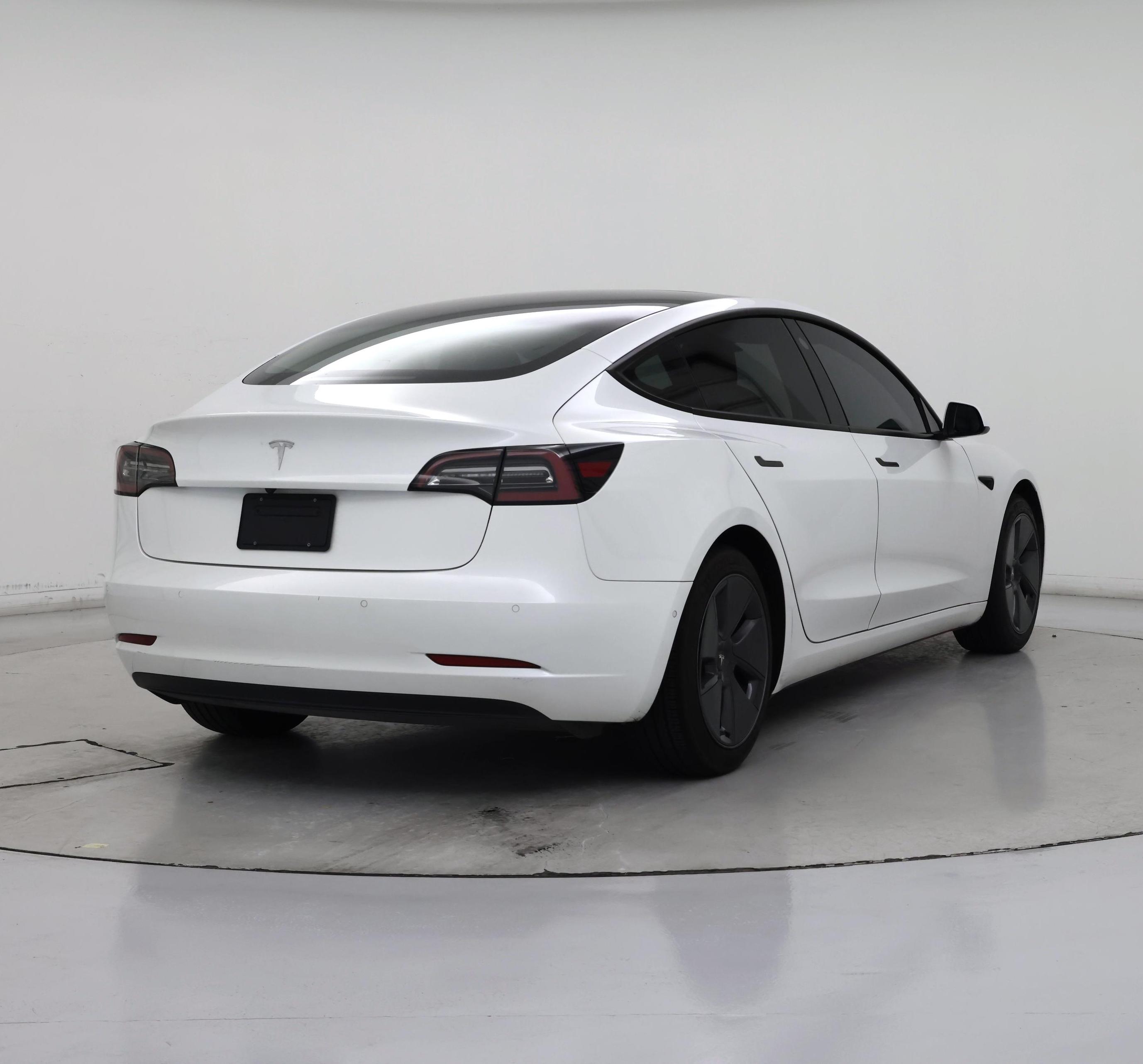 Thumbnail: 2022 Tesla Model 3 - 8