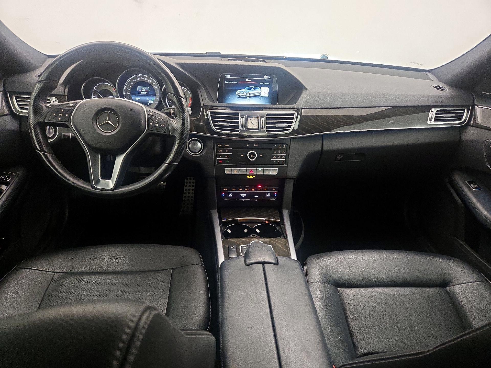 Thumbnail: 2016 Mercedes-Benz E-Class - 9