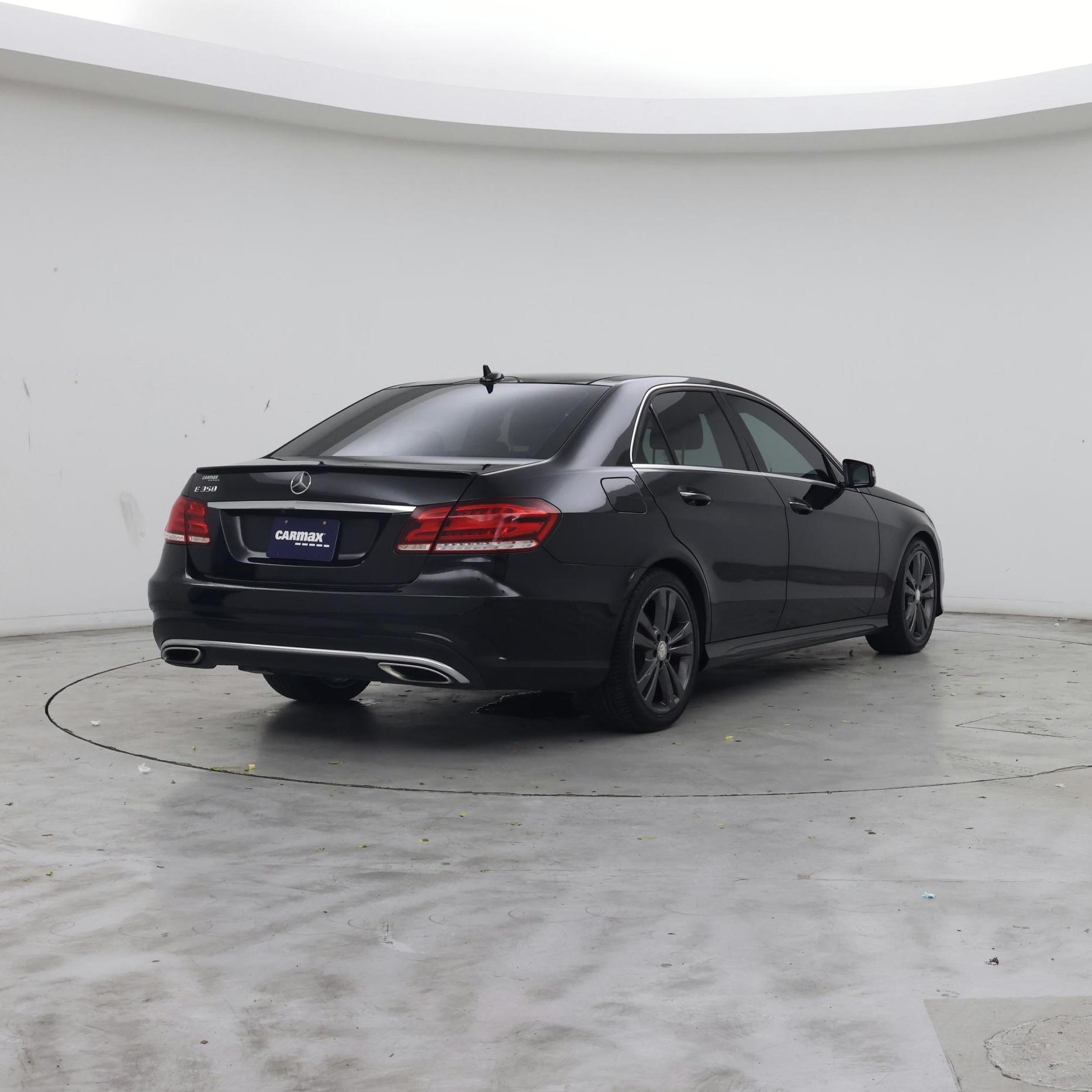 Thumbnail: 2016 Mercedes-Benz E-Class - 8