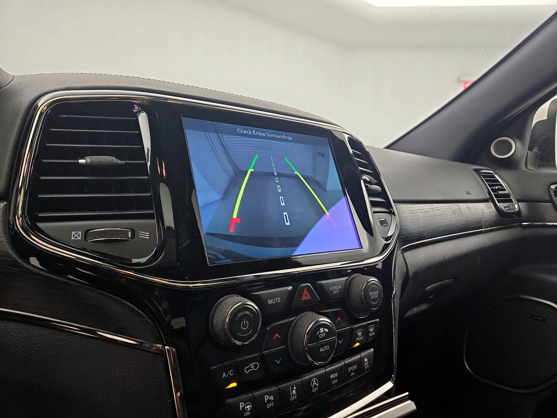 Thumbnail: 2019 Jeep Grand Cherokee - 12