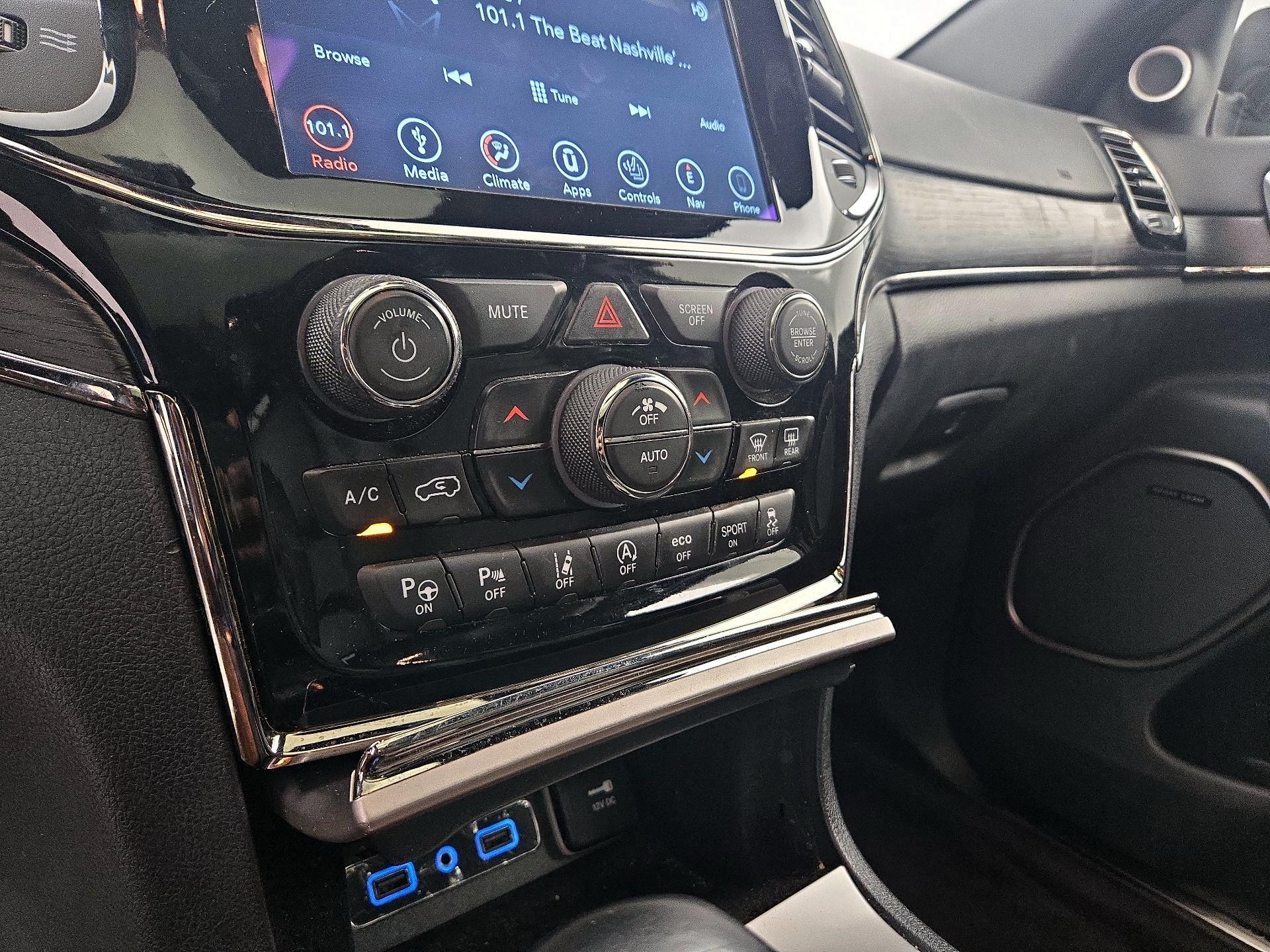 Thumbnail: 2019 Jeep Grand Cherokee - 14