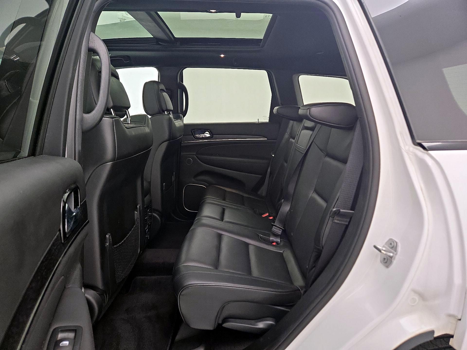 Thumbnail: 2019 Jeep Grand Cherokee - 18