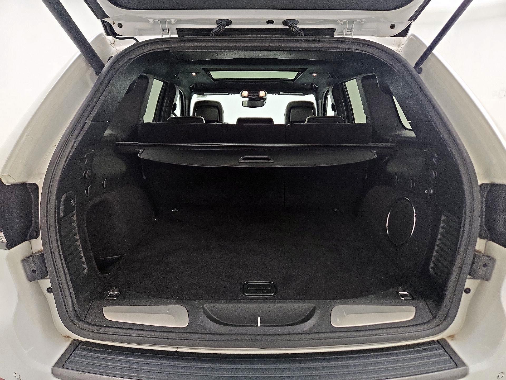 Thumbnail: 2019 Jeep Grand Cherokee - 19