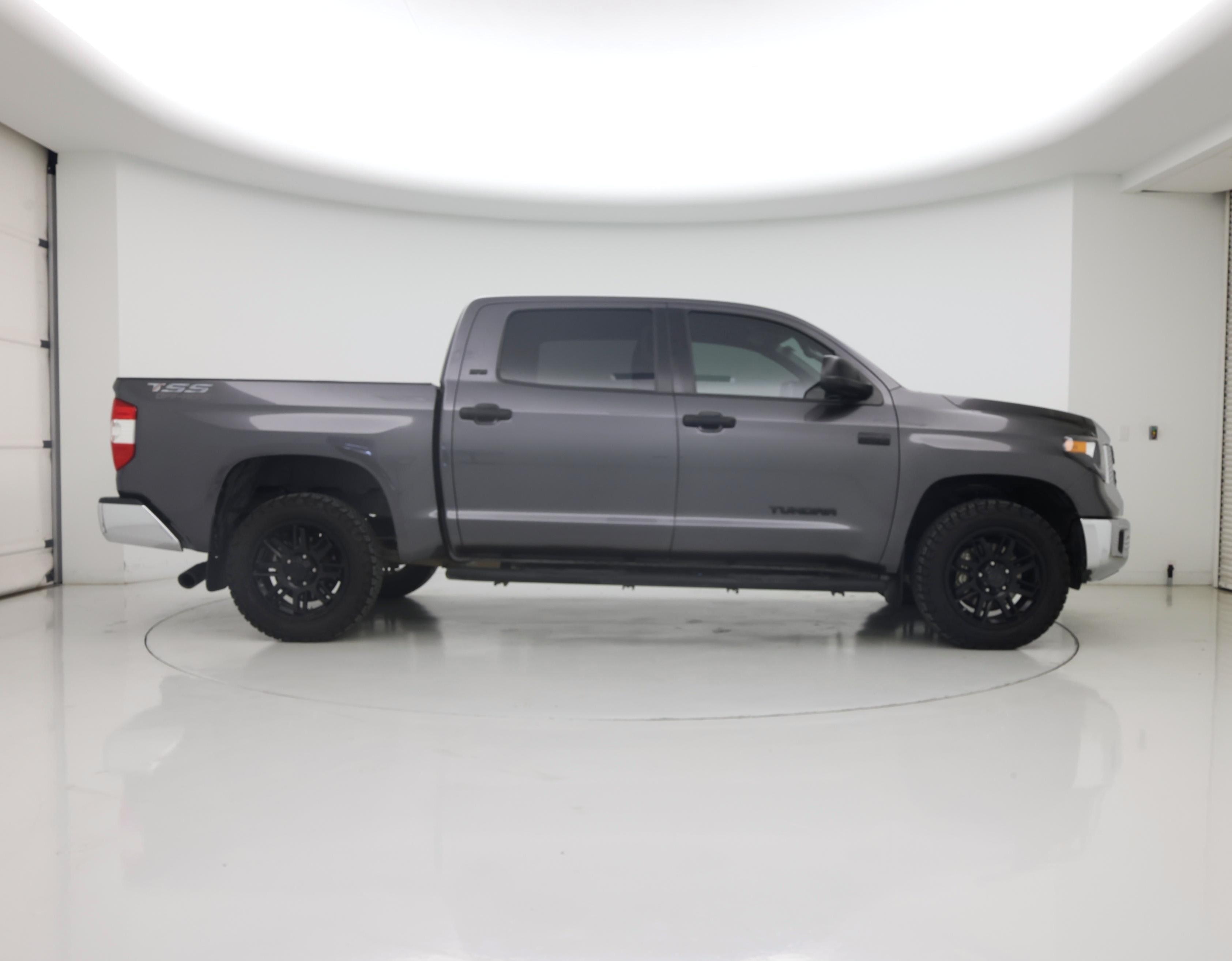 Thumbnail: 2020 Toyota Tundra - 7
