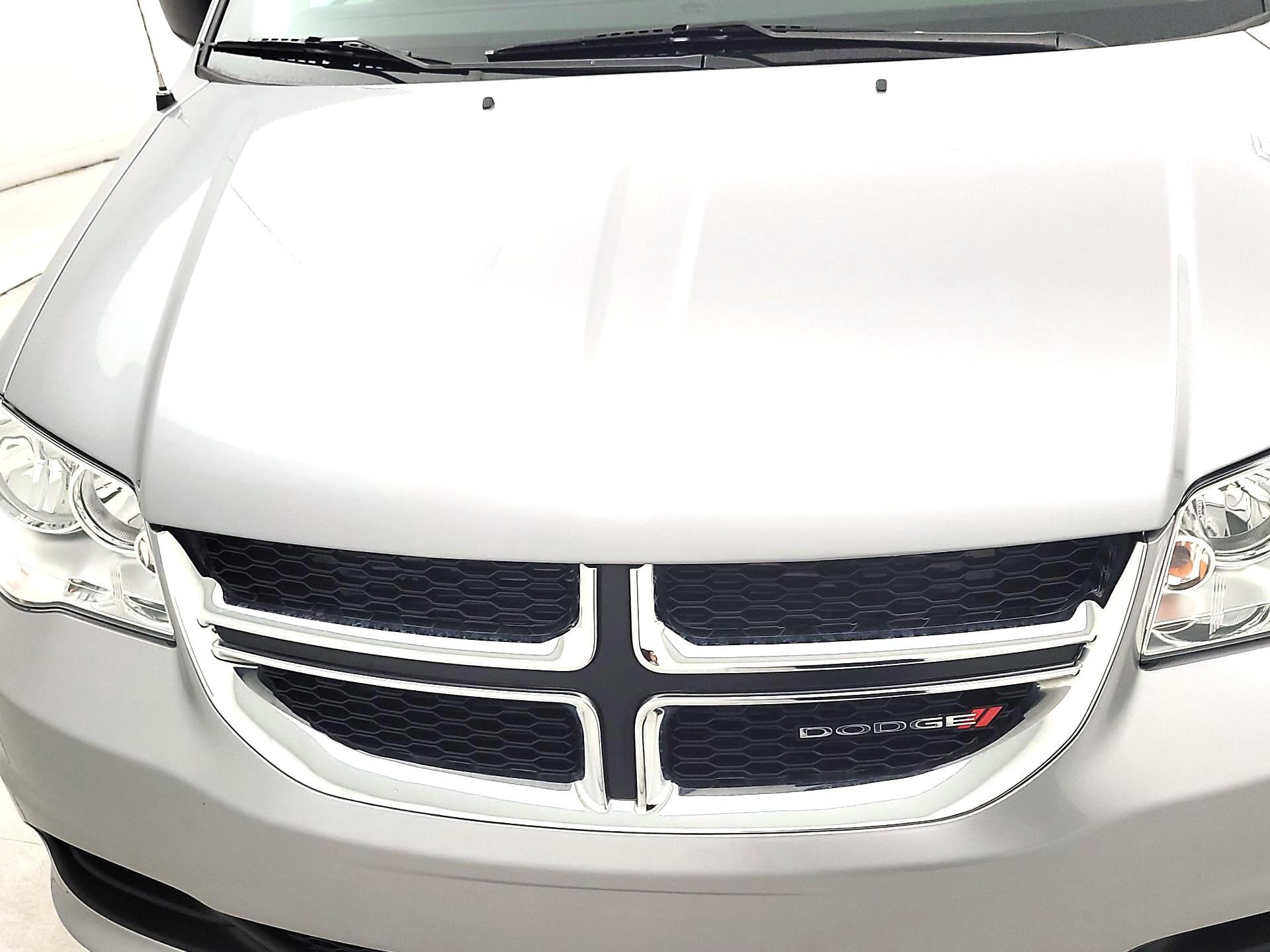 Thumbnail: 2020 Dodge Grand Caravan - 2