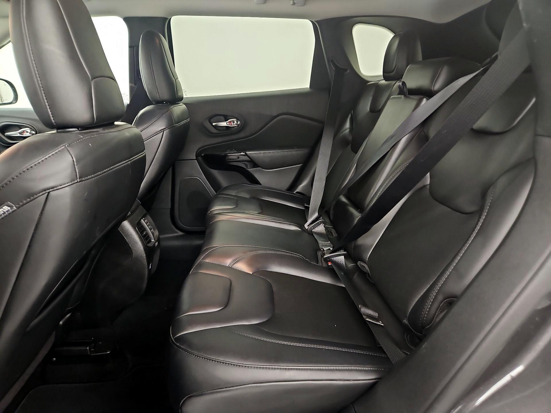 Thumbnail: 2021 Jeep Cherokee - 19