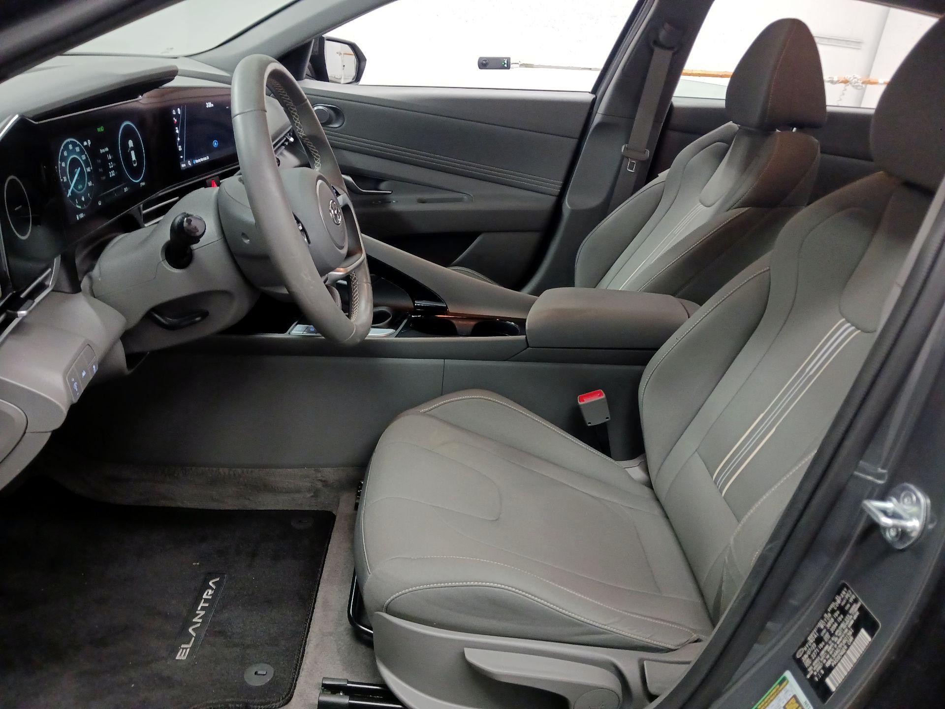 Thumbnail: 2023 Hyundai Elantra - 11