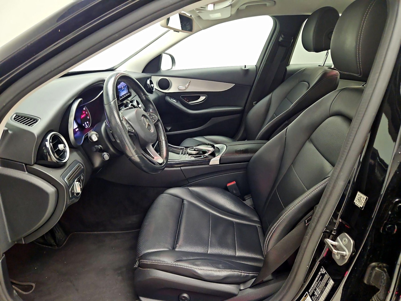 Power Seat(s) & Leather Seats
