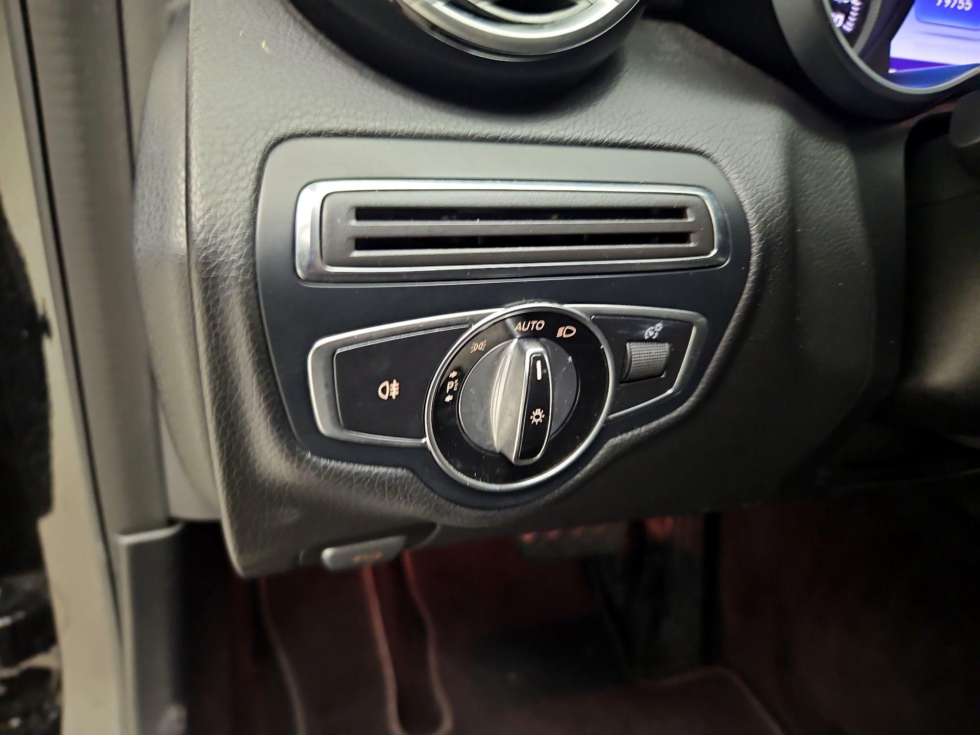 Thumbnail: 2016 Mercedes-Benz C-Class - 13